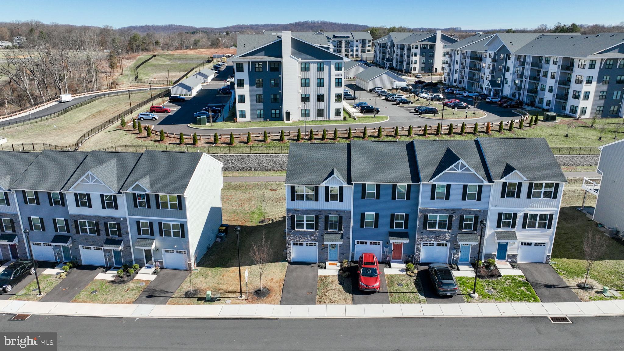 SANATOGA CROSSING - Residential