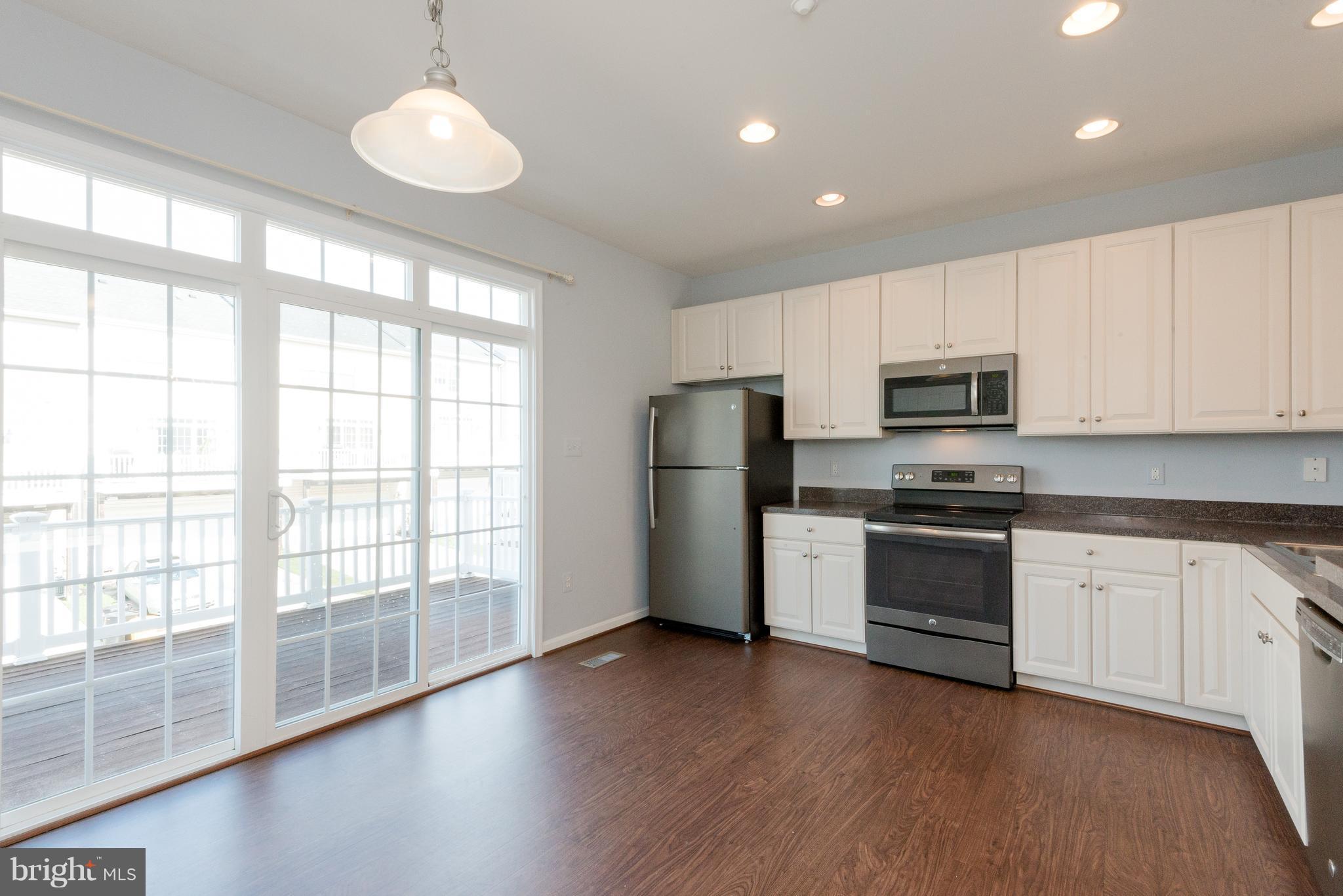 PINEY ORCHARD - Residential