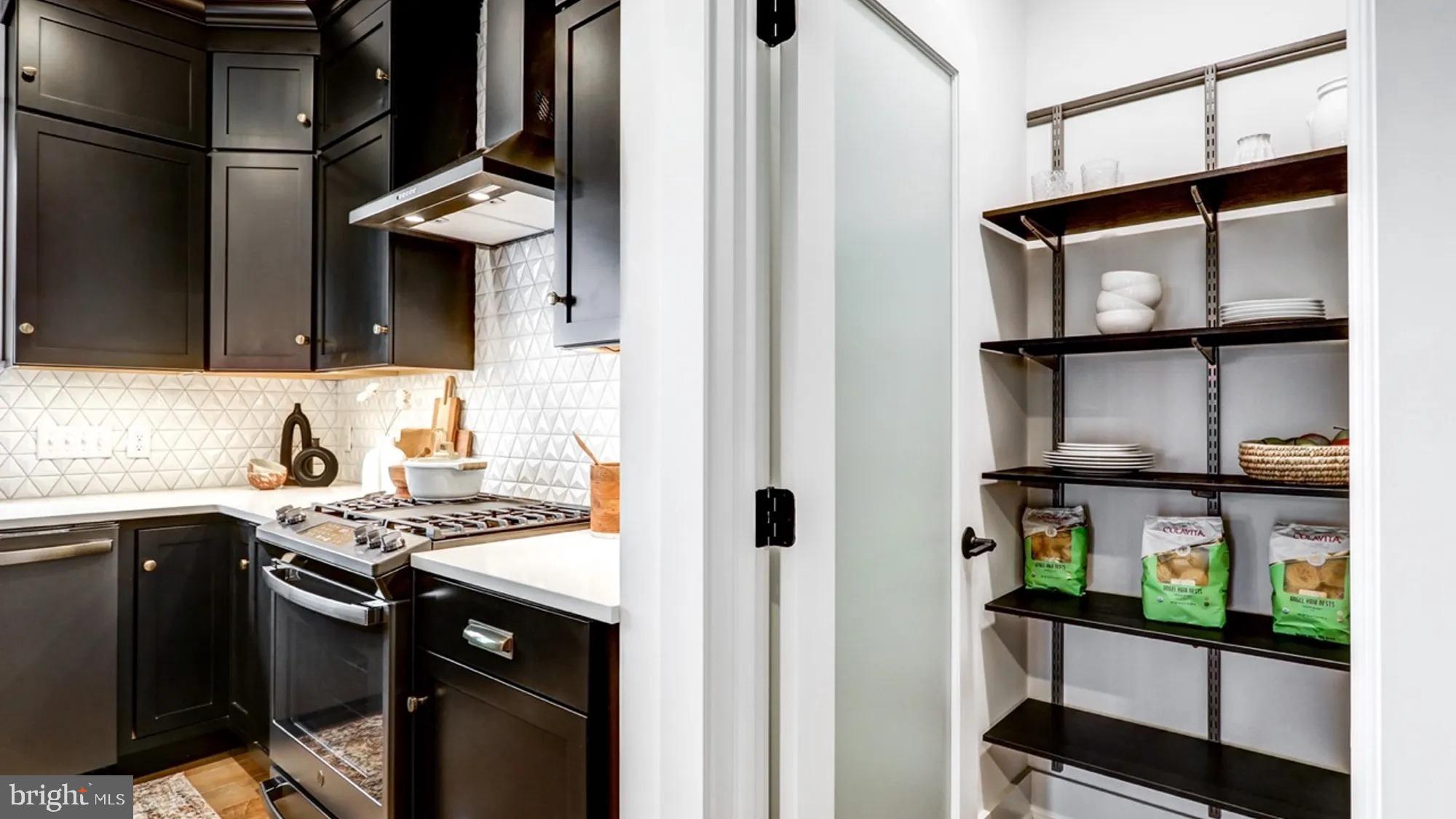 WAYFIELD AT ANNIVILLE - Residential