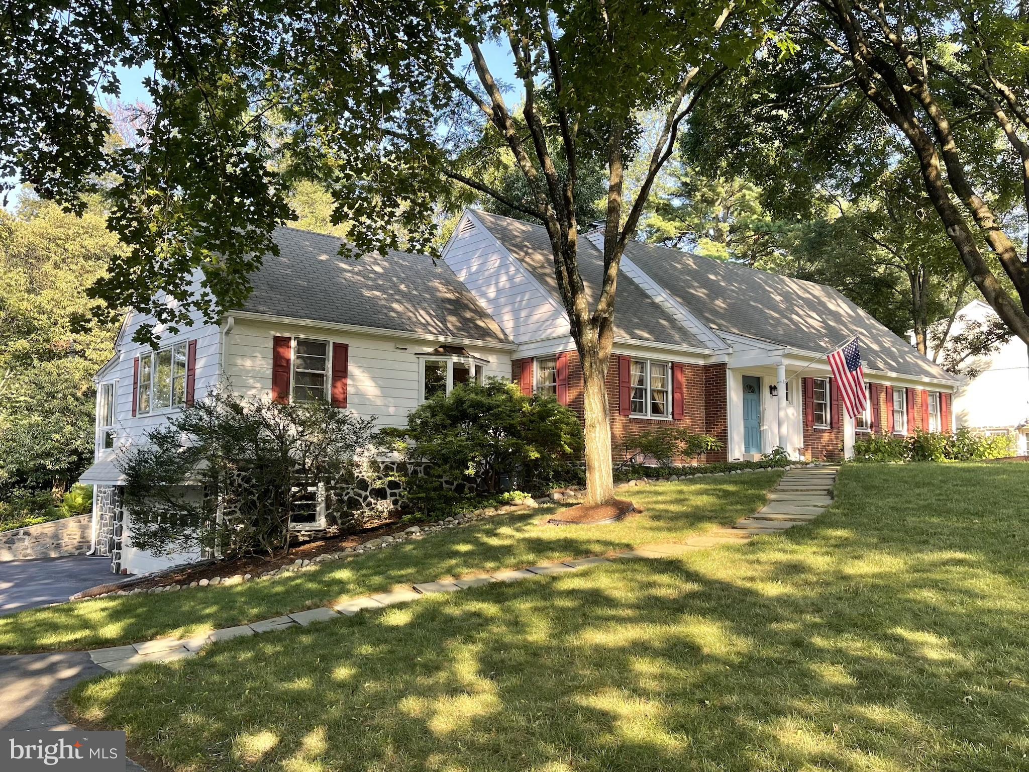 1113 CLUB HOUSE ROAD