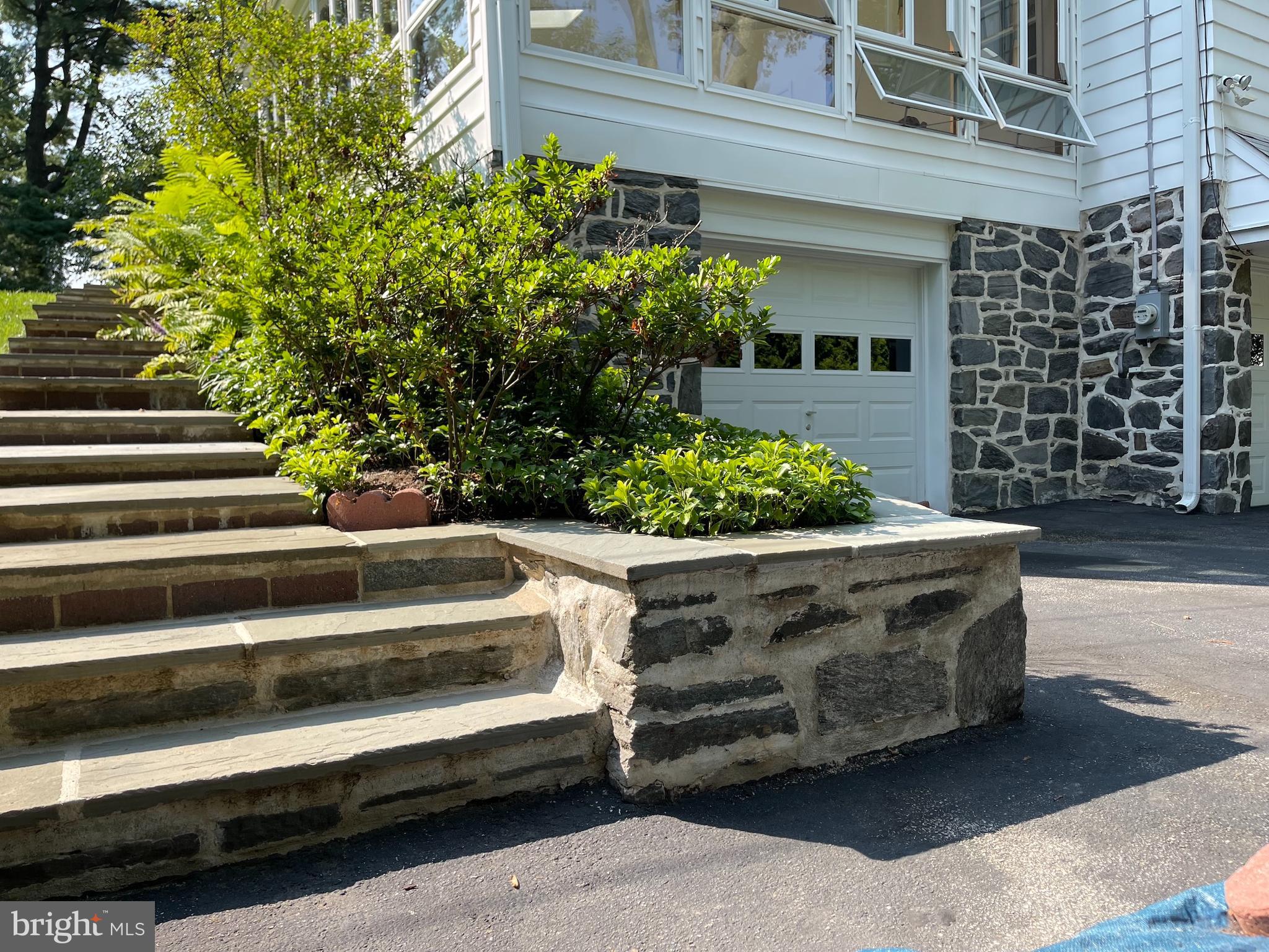 1113 CLUB HOUSE ROAD