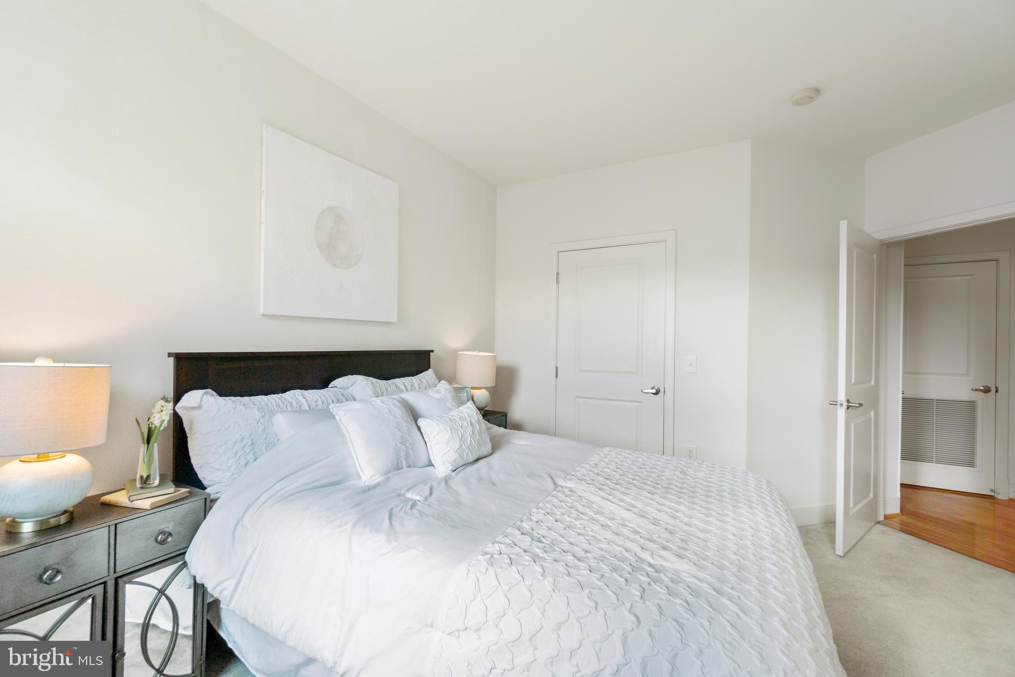 1800 WILSON - Residential