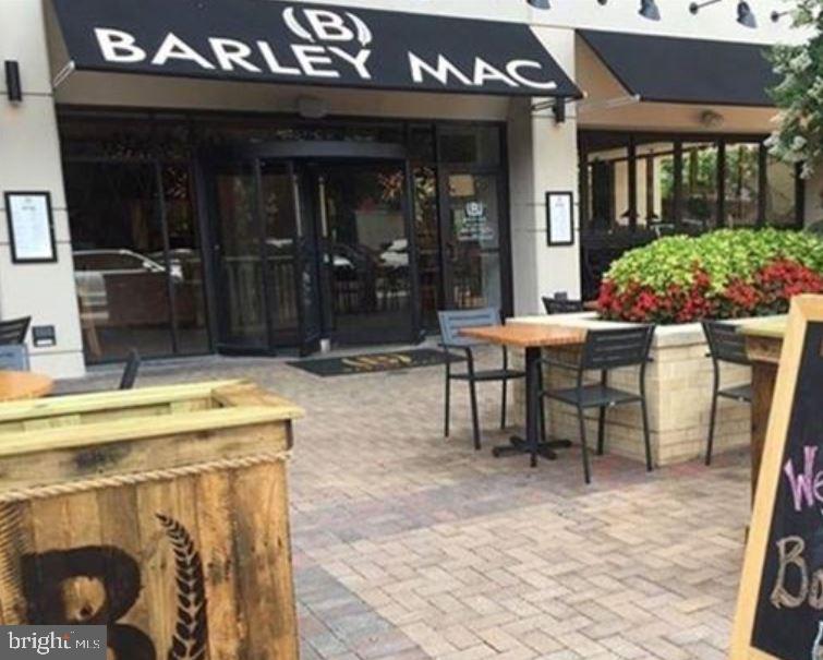 1800 WILSON - Residential