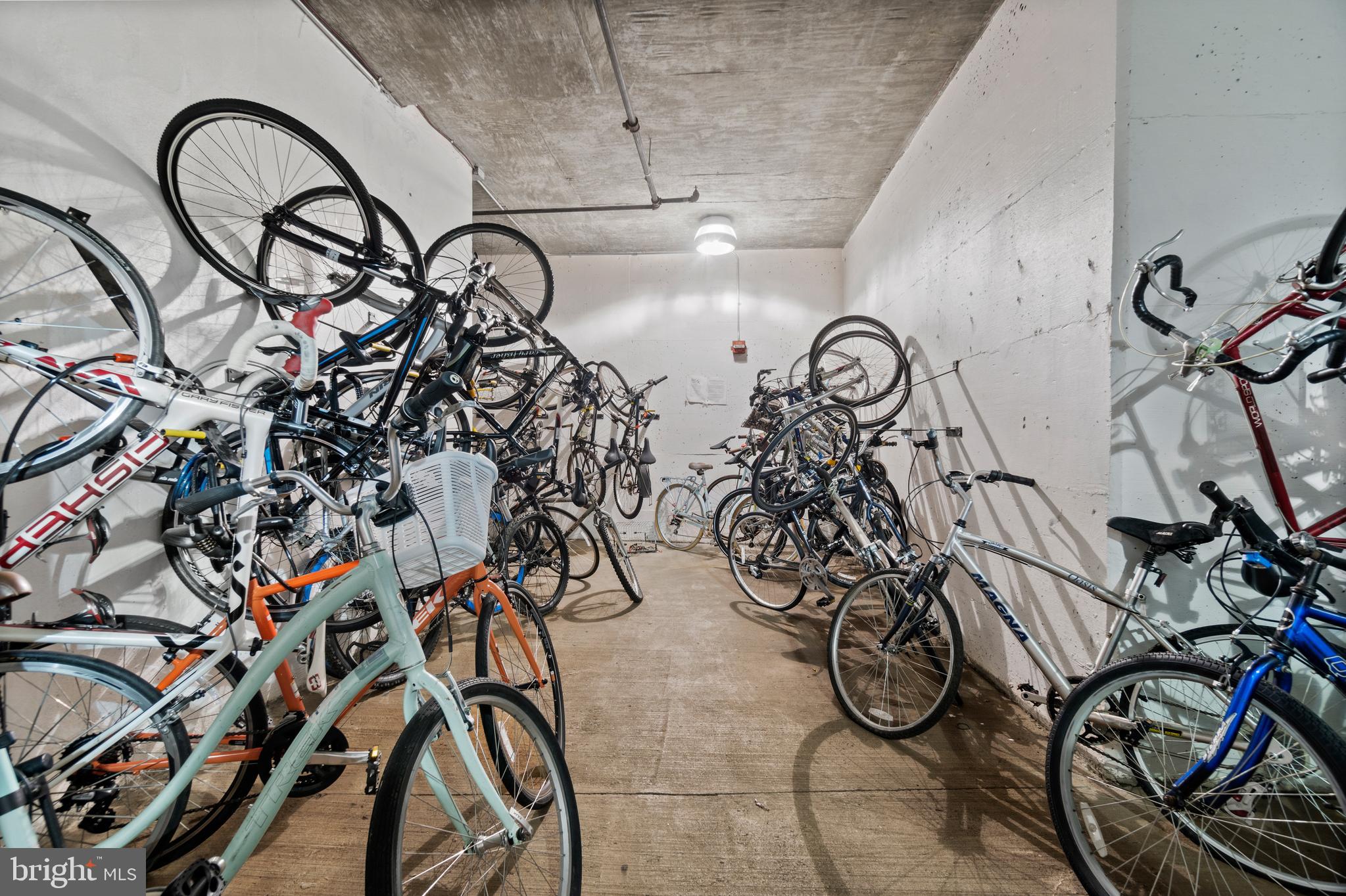 1800 WILSON - Residential