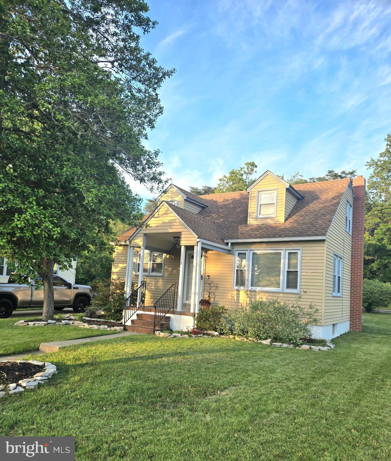 1828 CIRCLE DRIVE