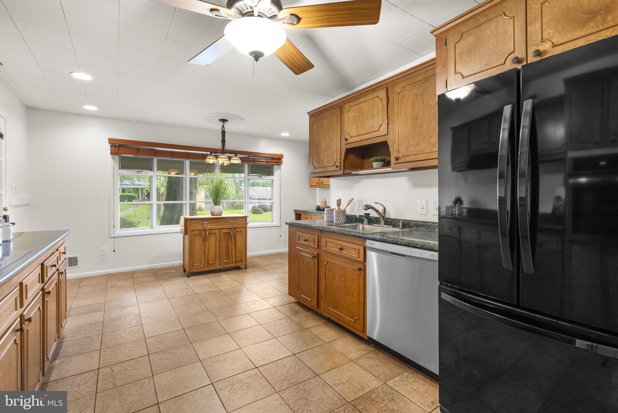 FAIRVIEW ESTATES - Residential