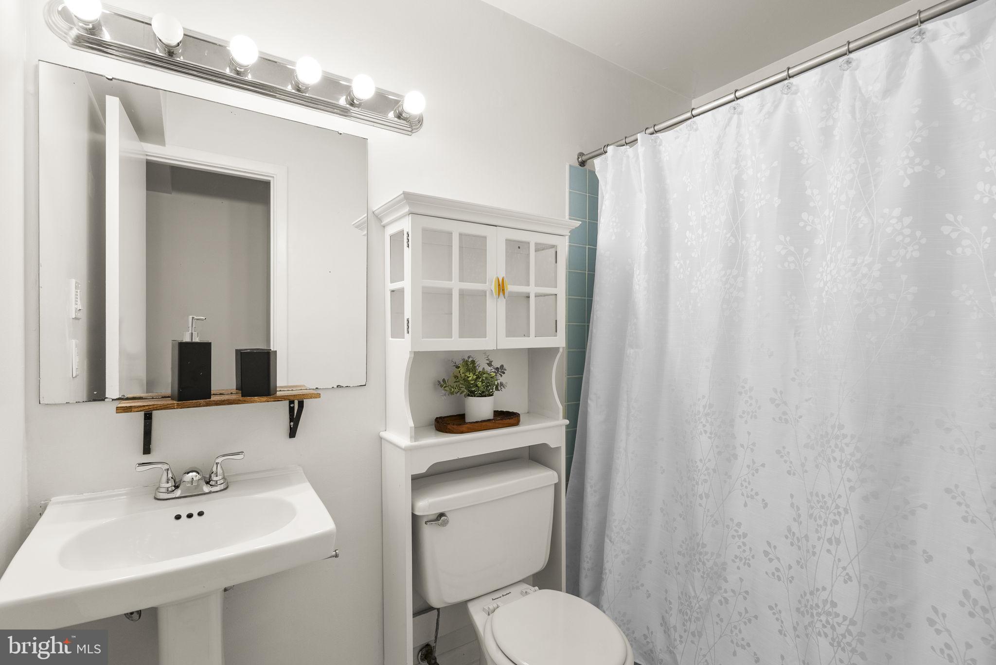 FAIRVIEW ESTATES - Residential