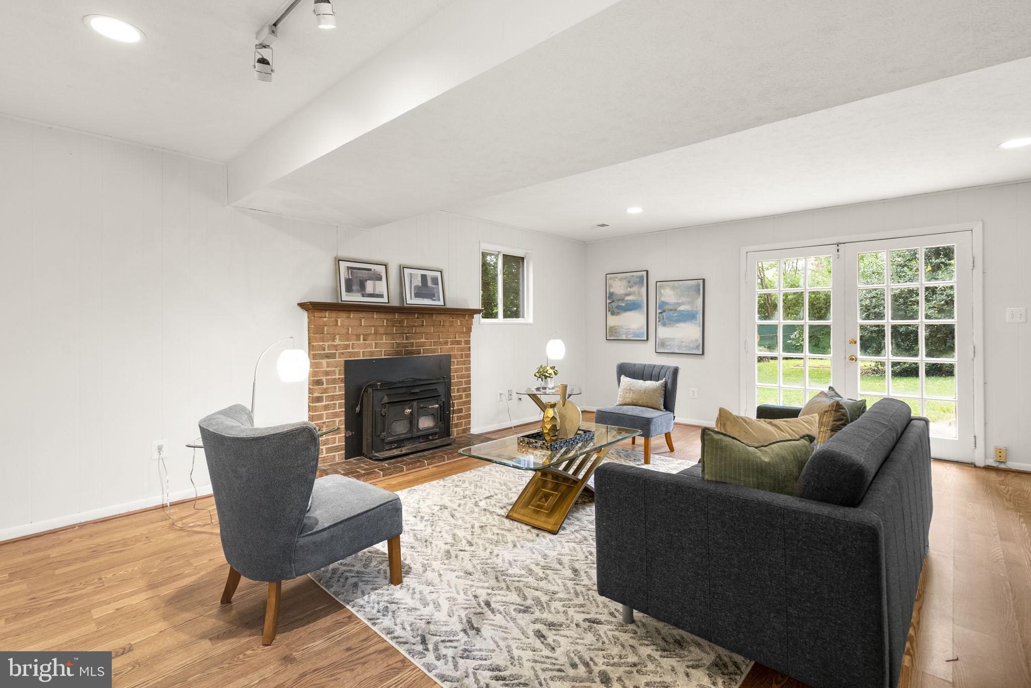 FAIRVIEW ESTATES - Residential