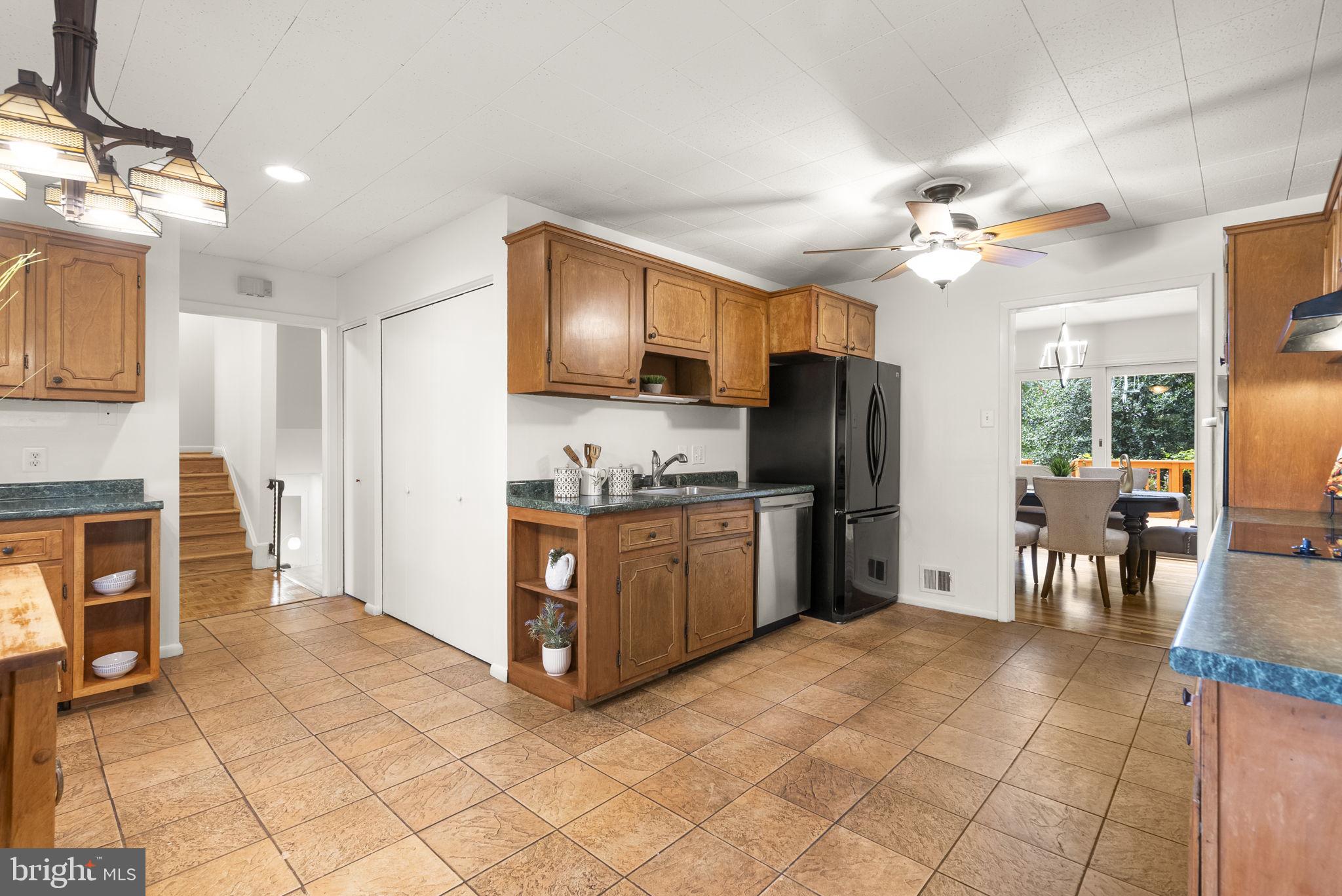 FAIRVIEW ESTATES - Residential