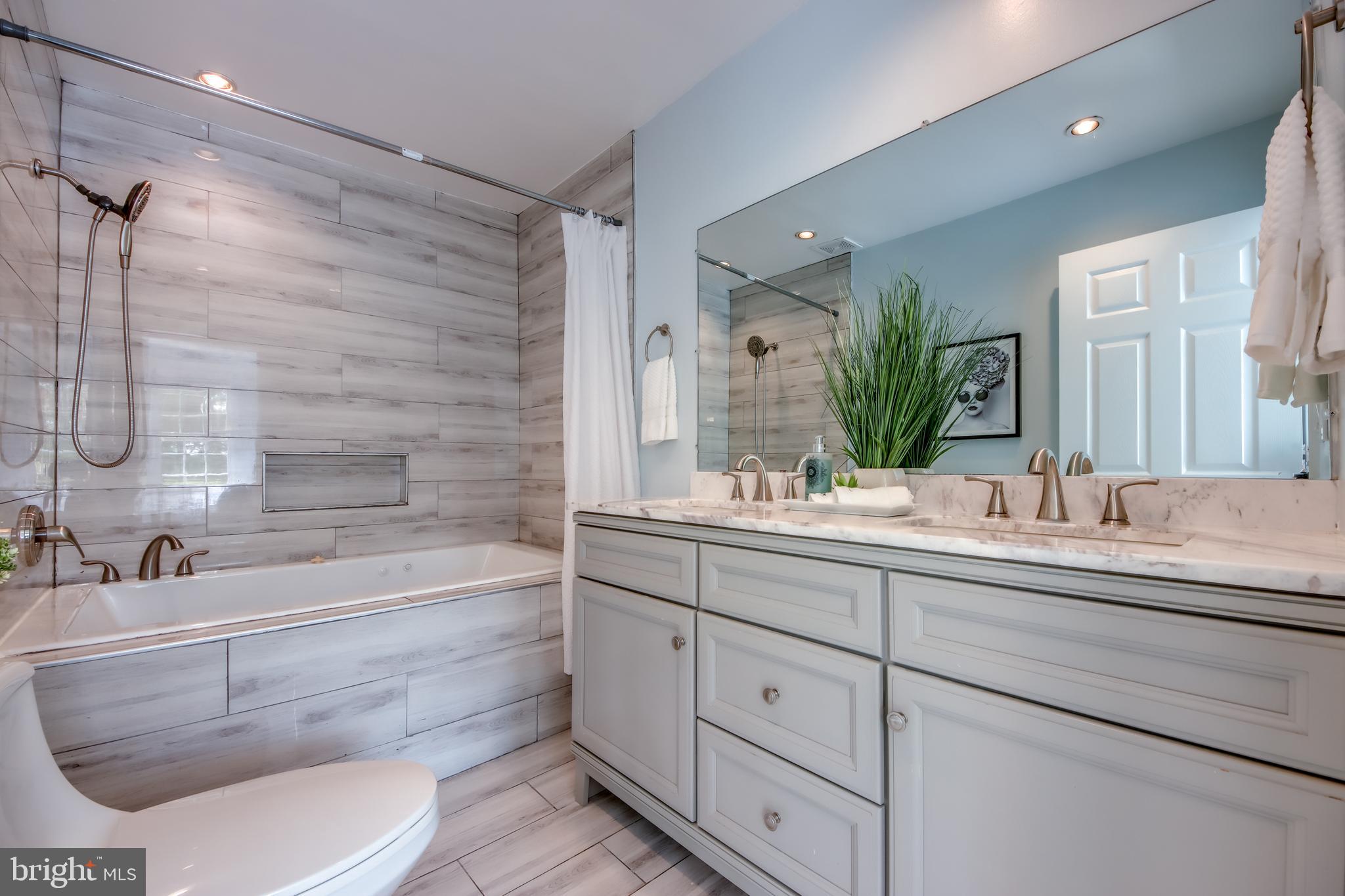 FRANCONIA COMMONS - Residential