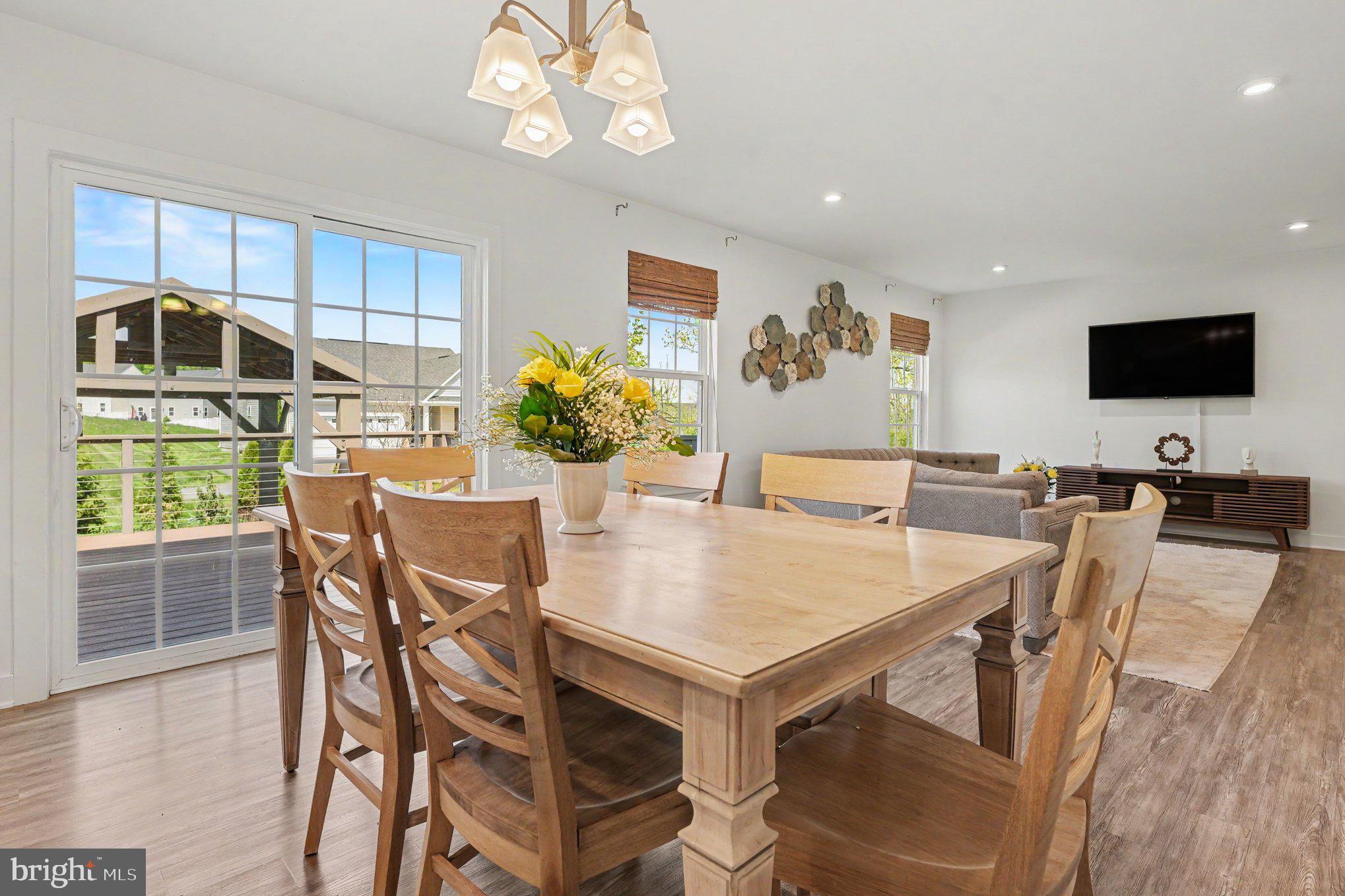 HANOVER POINTE - Residential