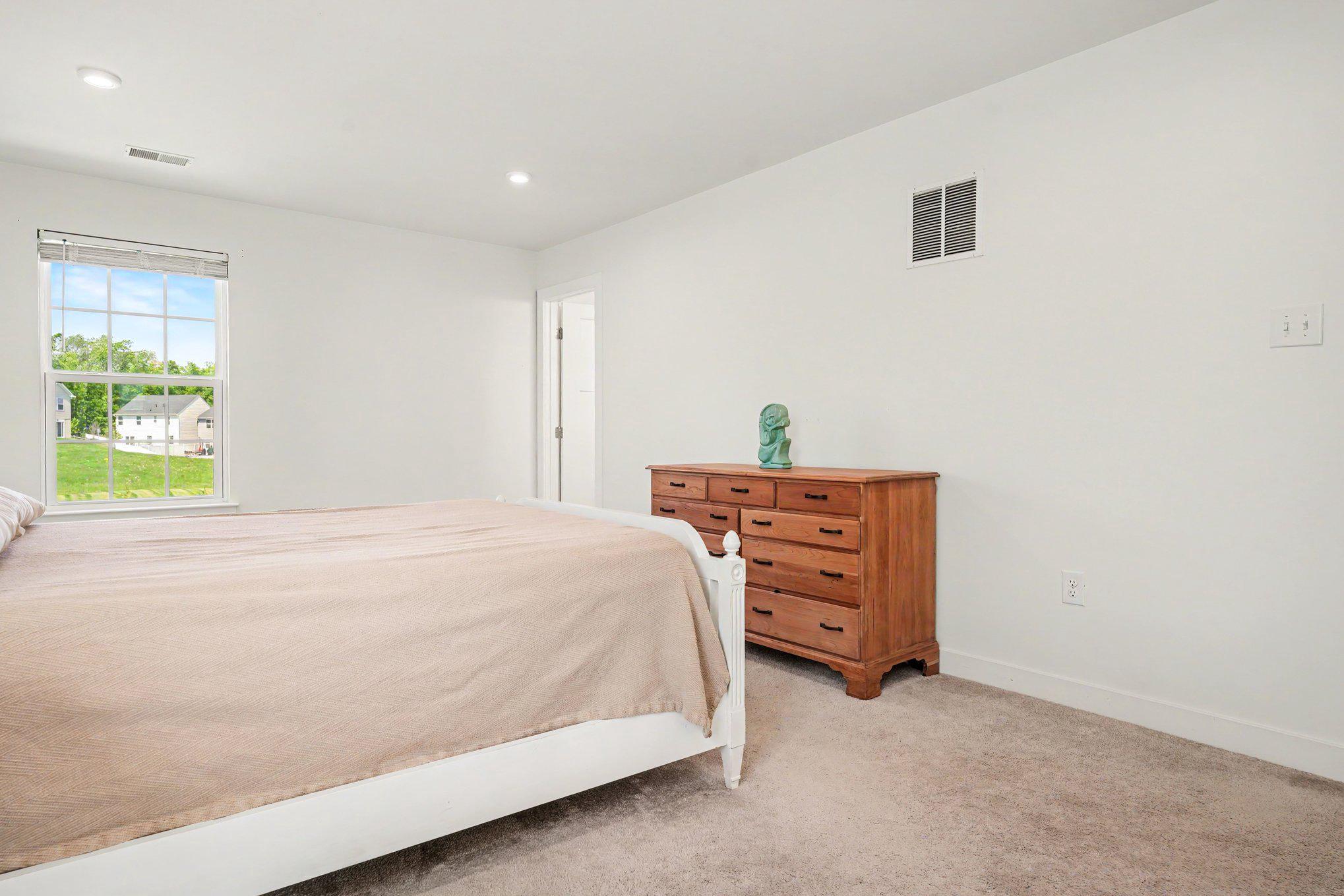 HANOVER POINTE - Residential