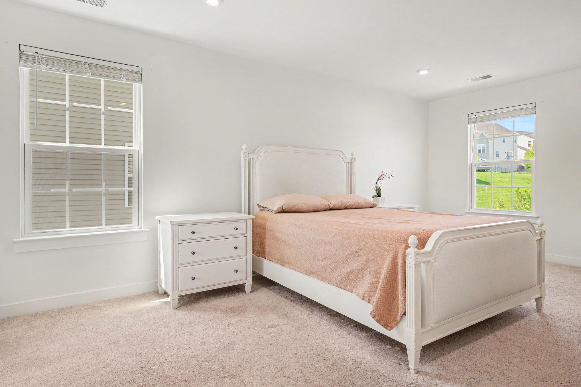 HANOVER POINTE - Residential