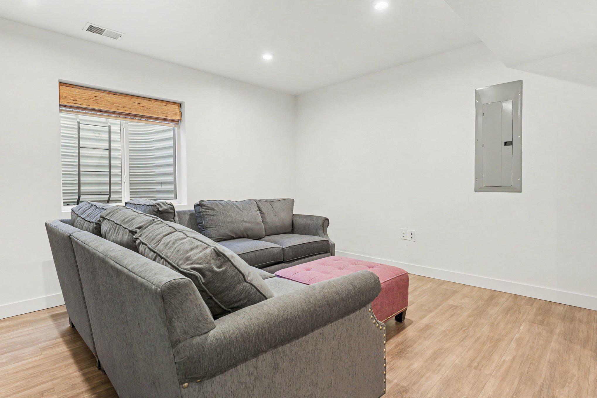 HANOVER POINTE - Residential