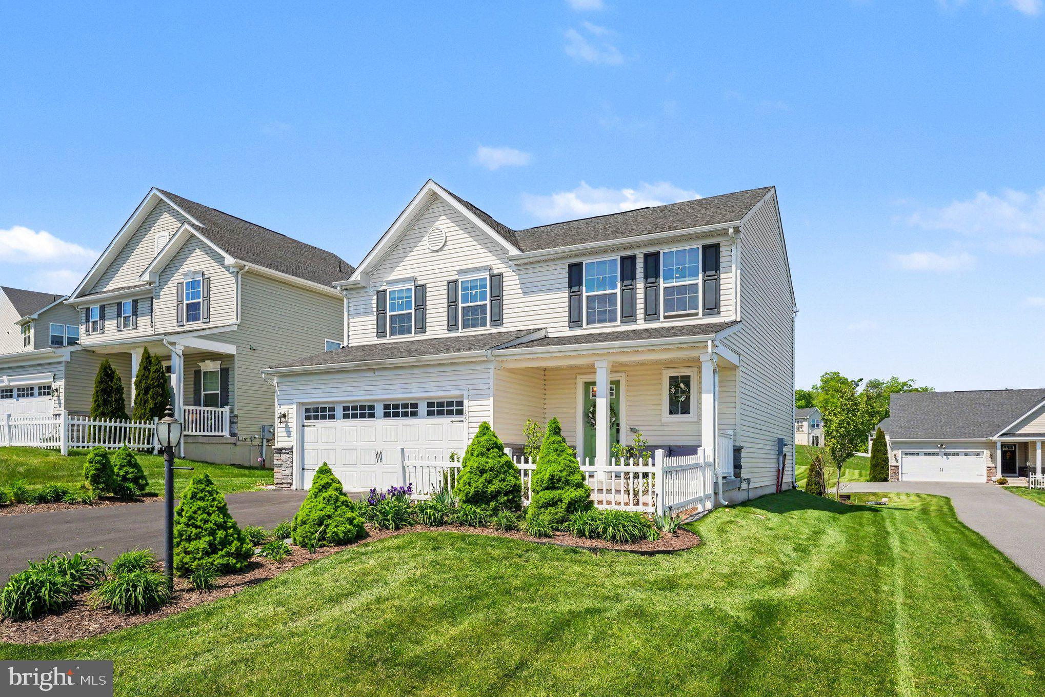 HANOVER POINTE - Residential