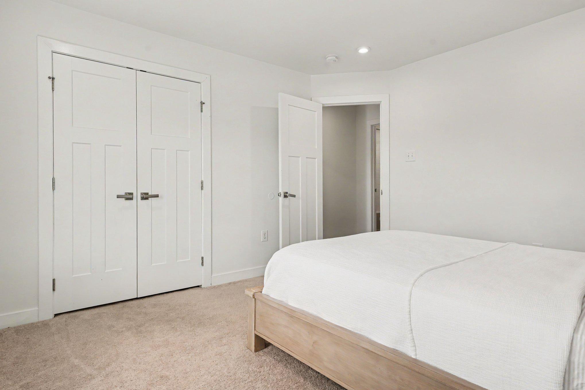 HANOVER POINTE - Residential