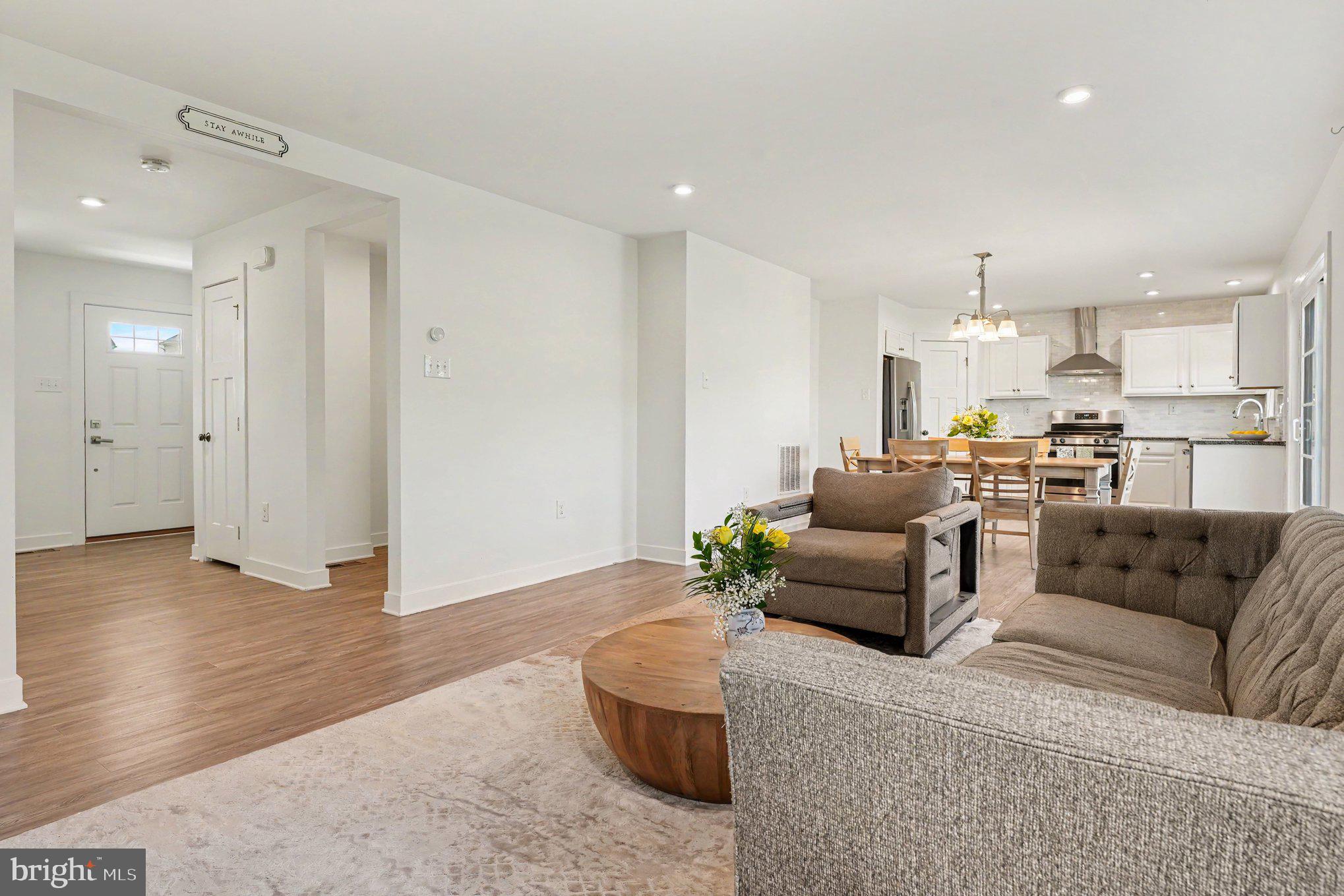 HANOVER POINTE - Residential