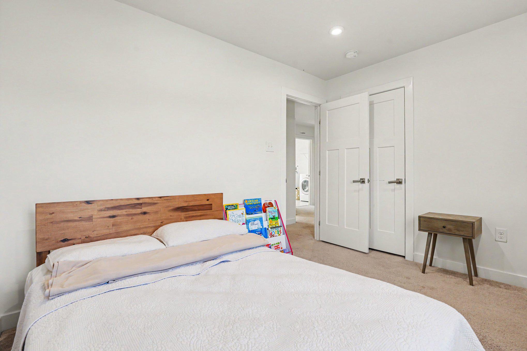 HANOVER POINTE - Residential