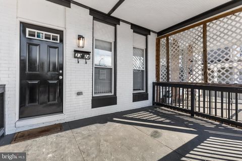 Townhouse For Rent - 3324 Edmondson Avenue<br/> BALTIMORE, MD 21229