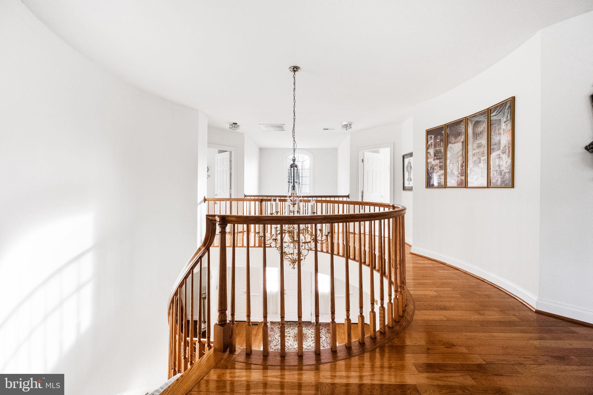 SHERWOOD FOREST - Residential