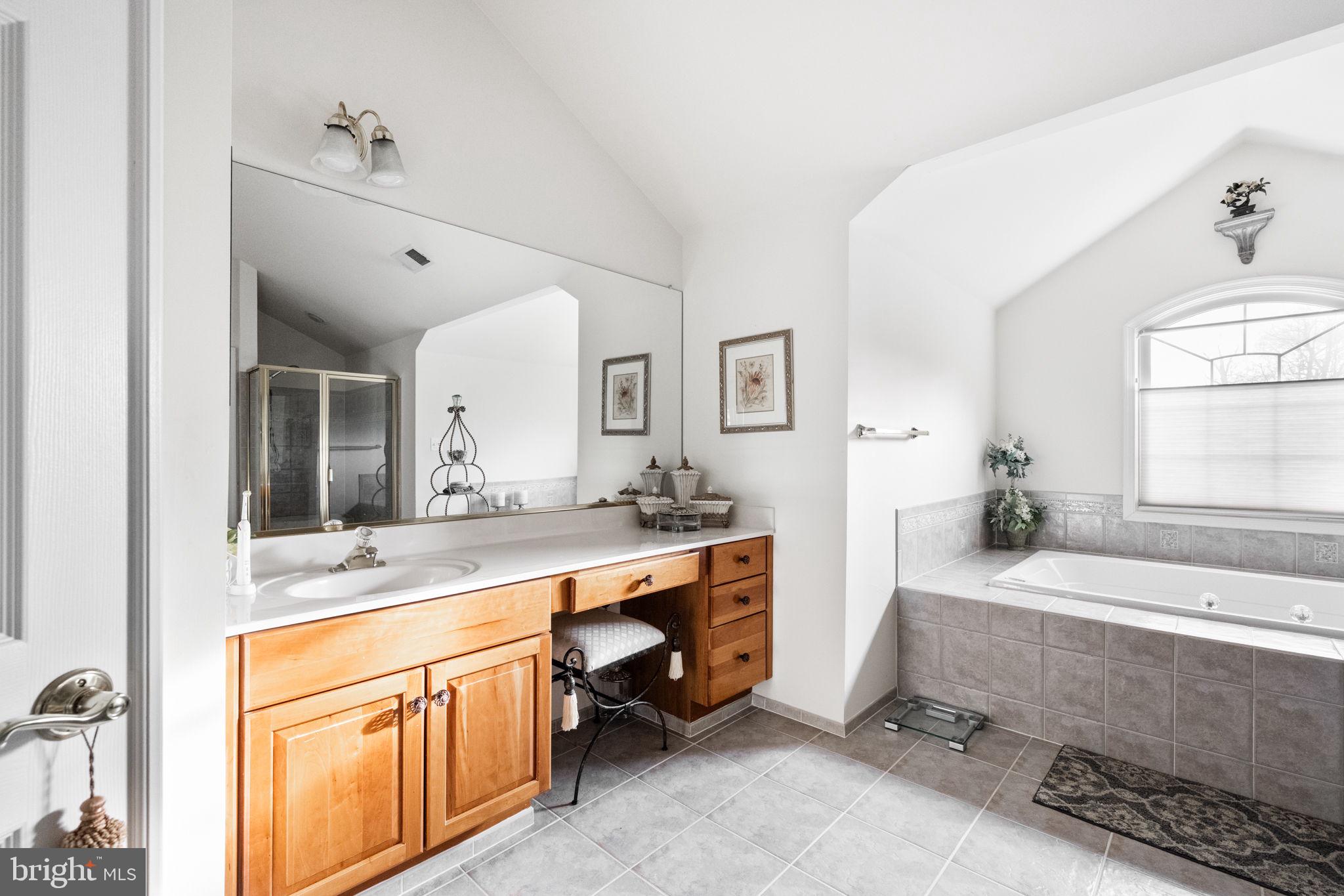 SHERWOOD FOREST - Residential