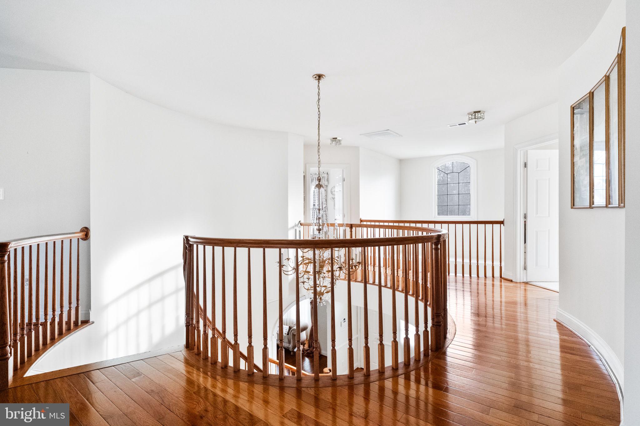 SHERWOOD FOREST - Residential