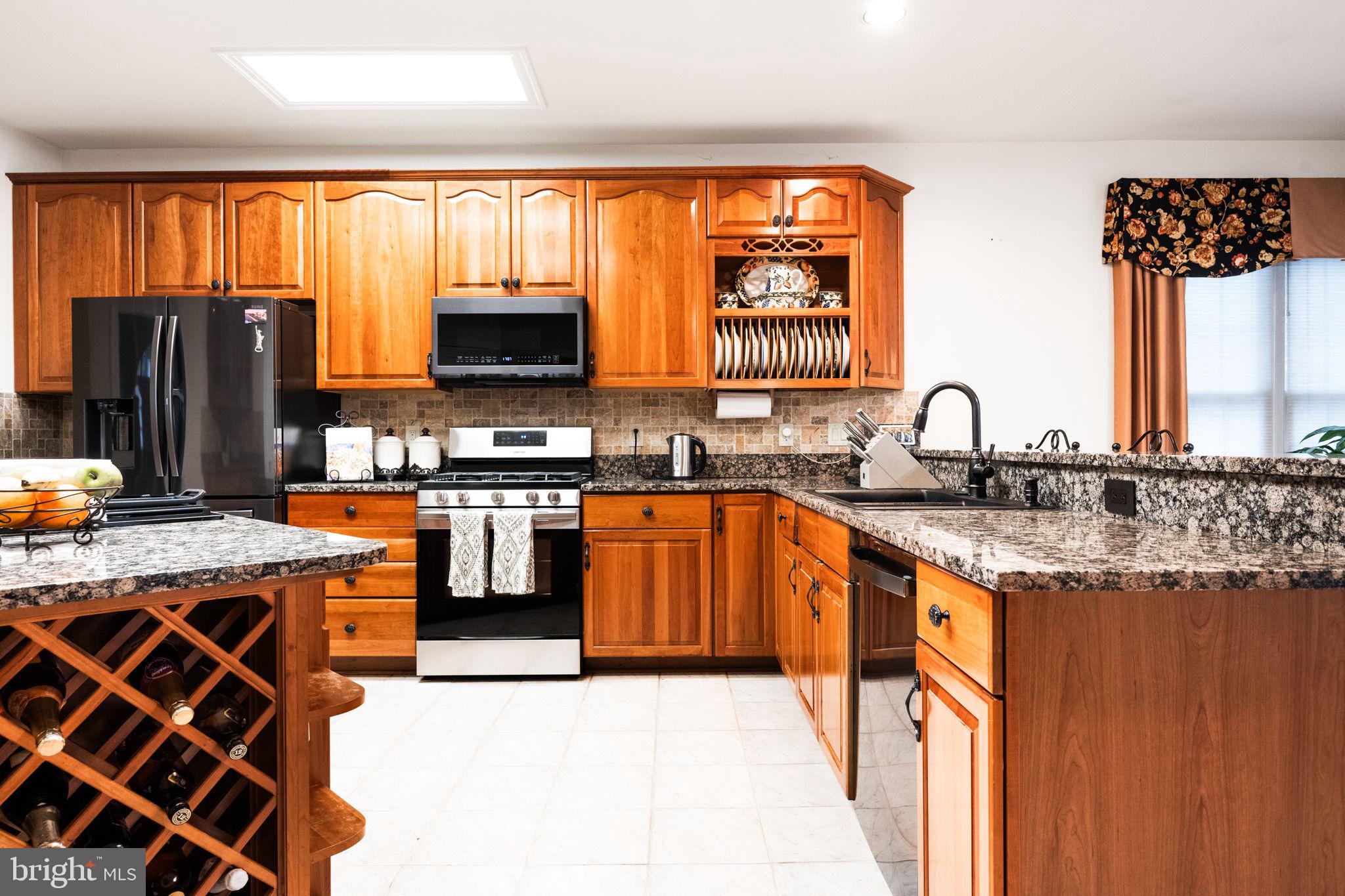 SHERWOOD FOREST - Residential