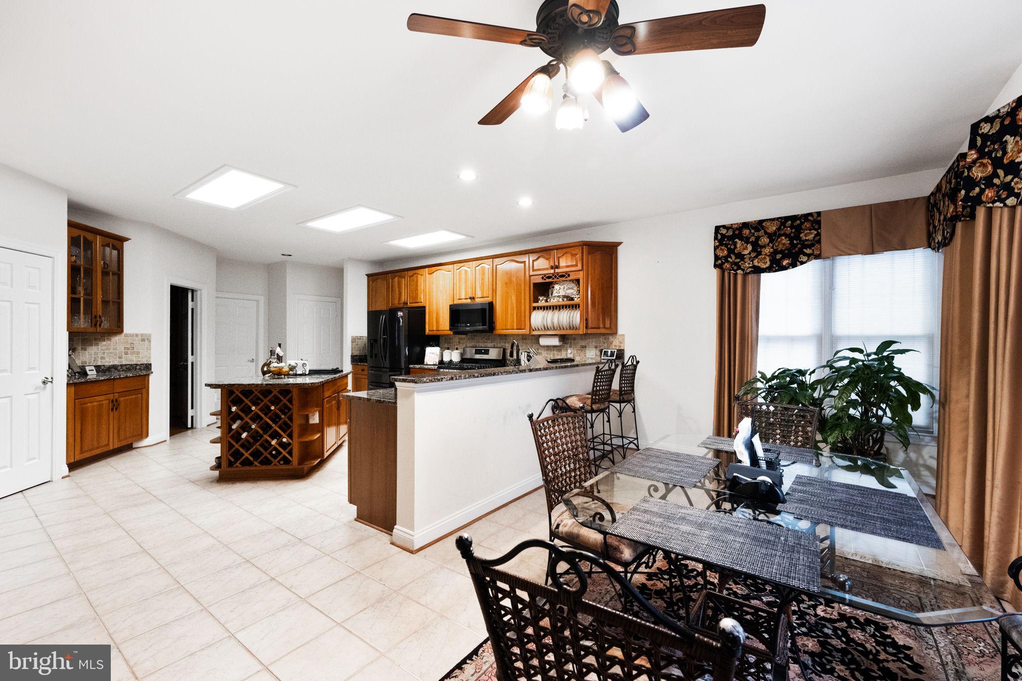 SHERWOOD FOREST - Residential