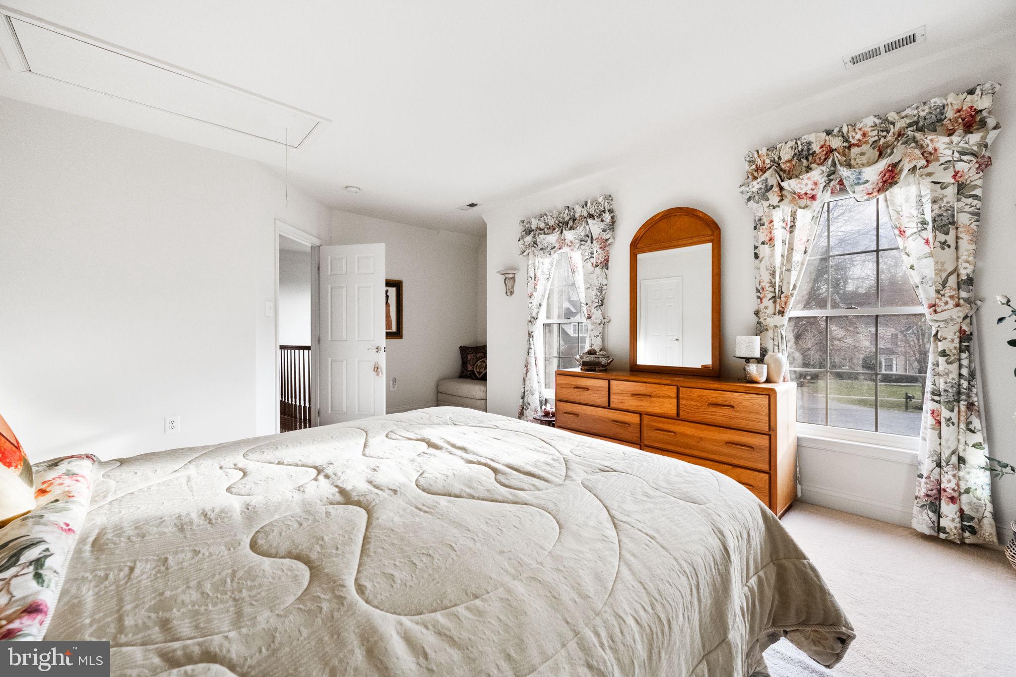 SHERWOOD FOREST - Residential