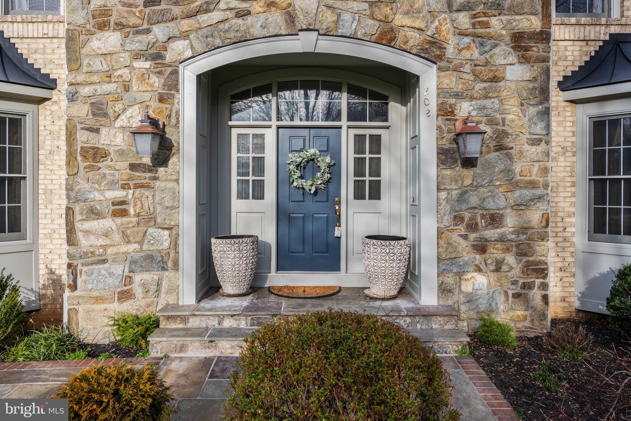 SHERWOOD FOREST - Residential