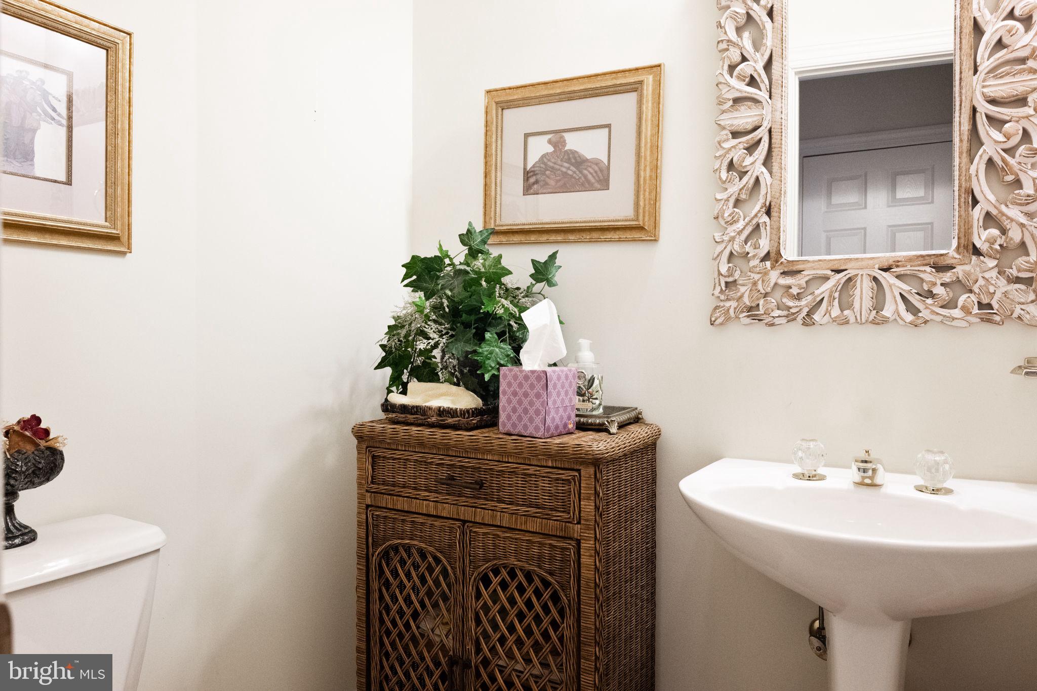 SHERWOOD FOREST - Residential