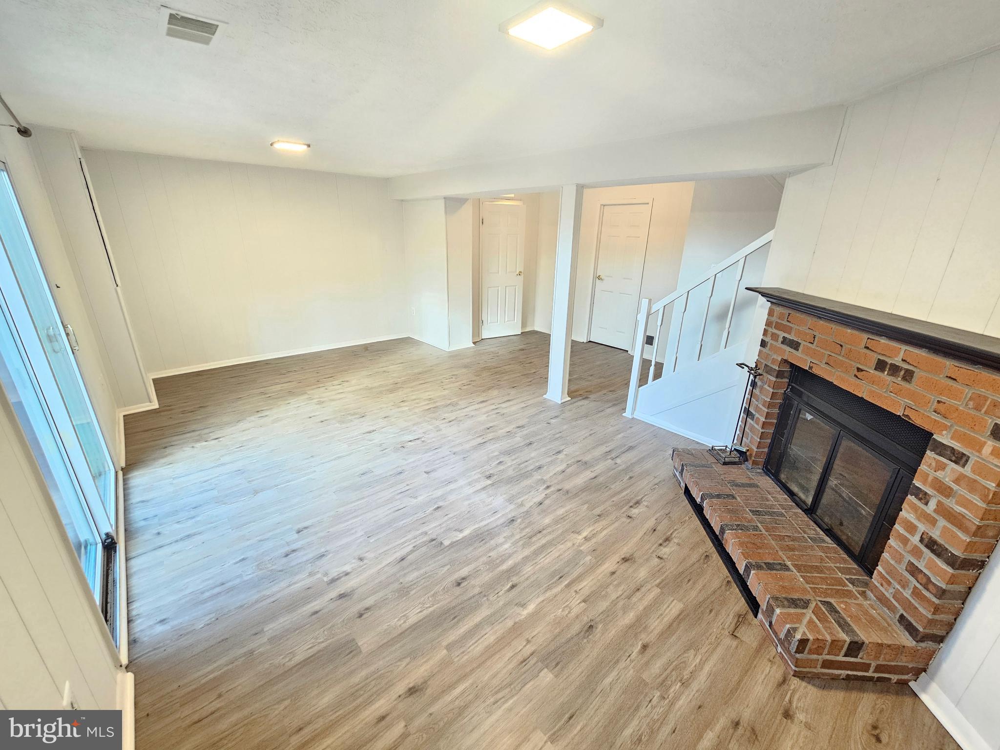 CHARLENE - Residential Lease