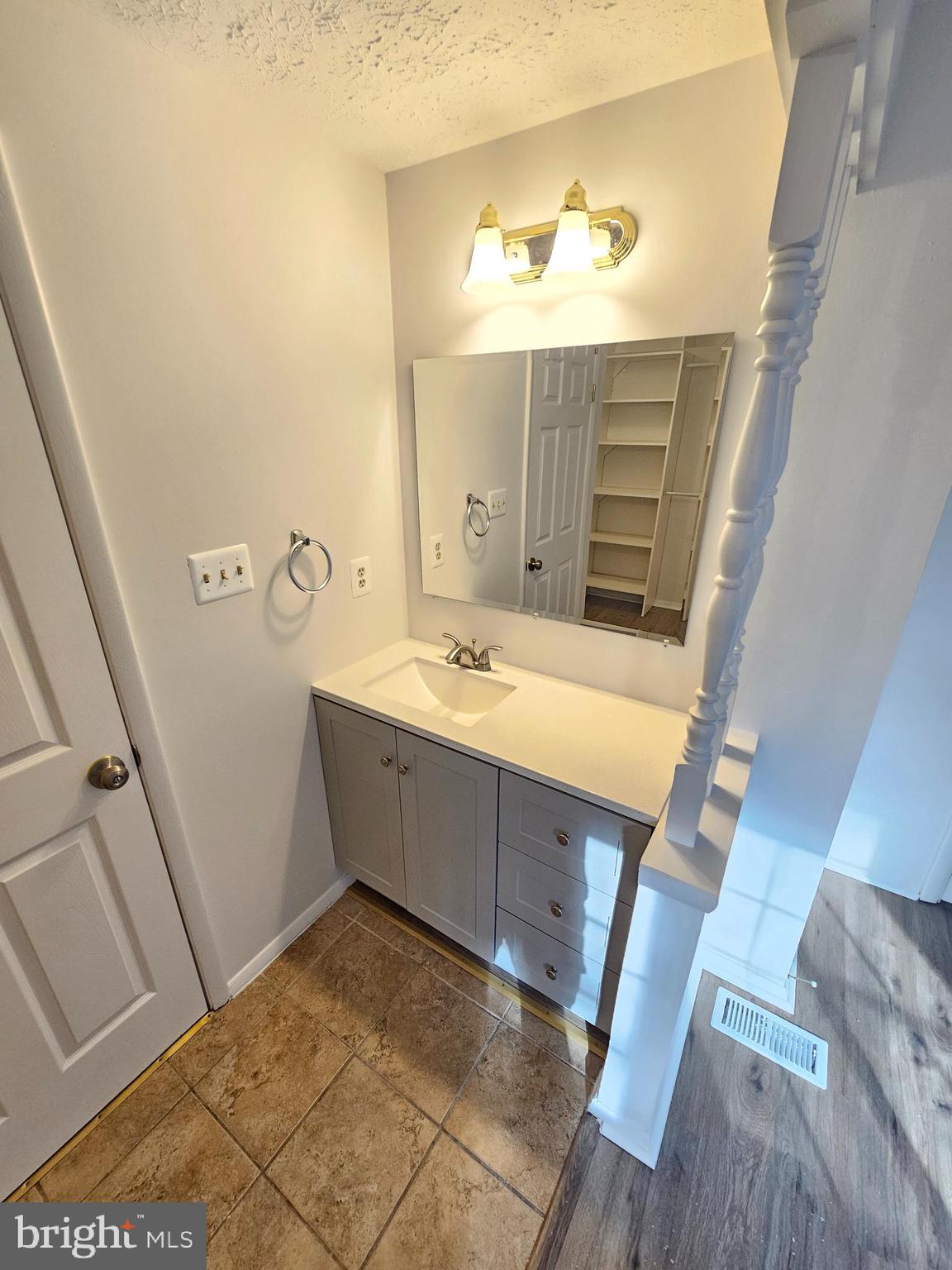 CHARLENE - Residential Lease