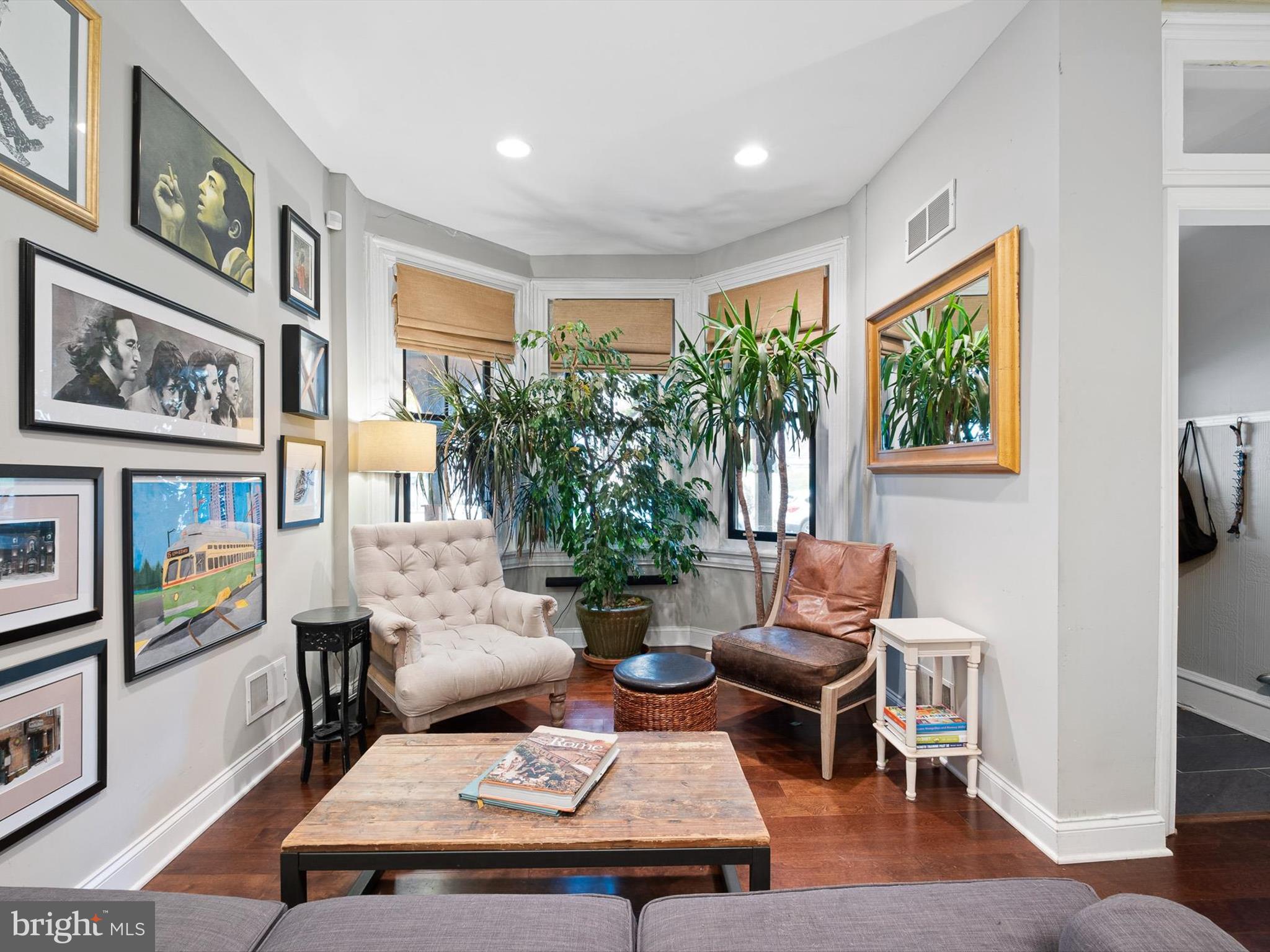 808 N VAN BUREN STREET