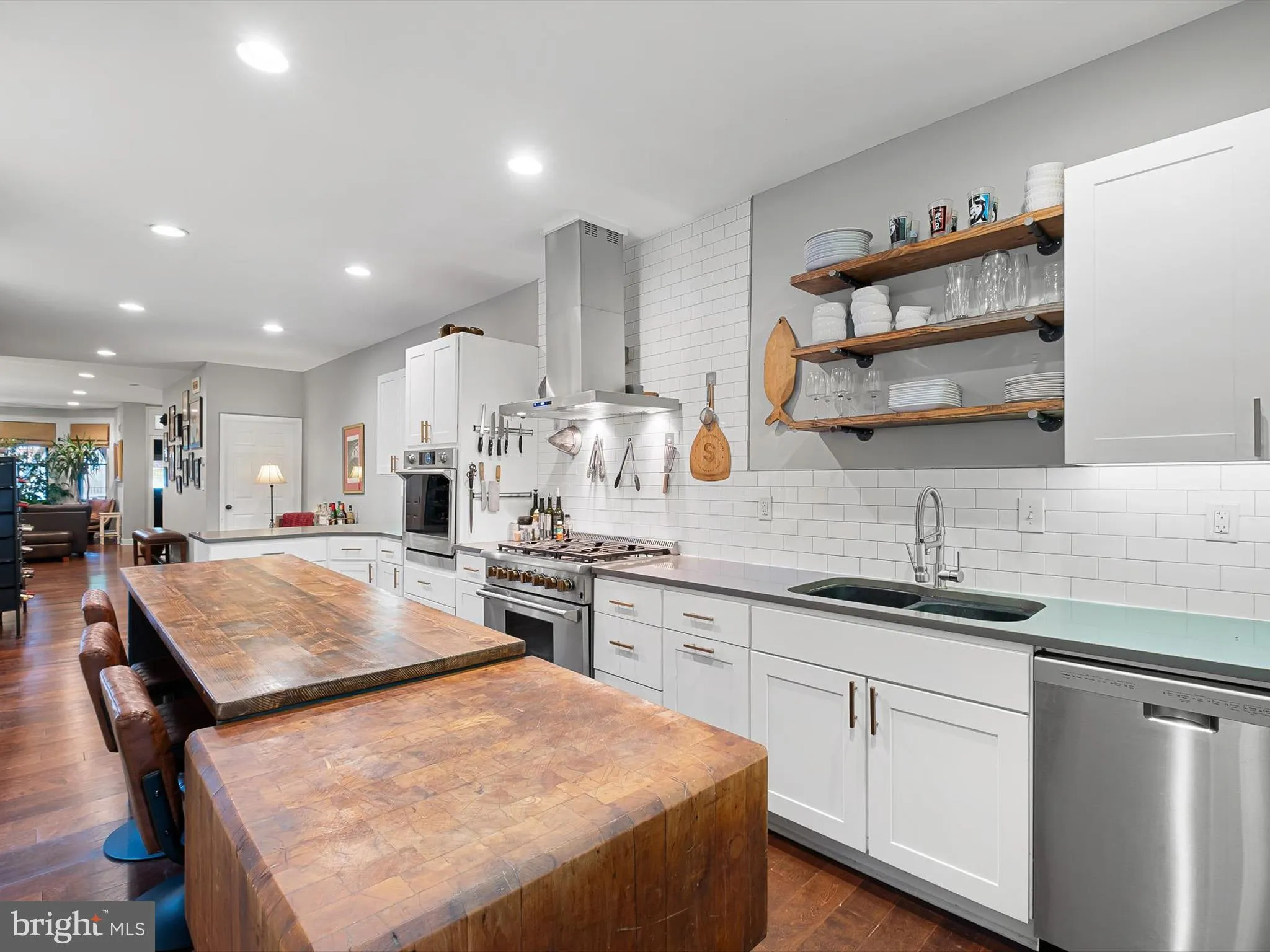 Wilmington, Delaware 19806, United States, 4 Bedrooms Bedrooms, ,3 BathroomsBathrooms,Residential,Active,230308