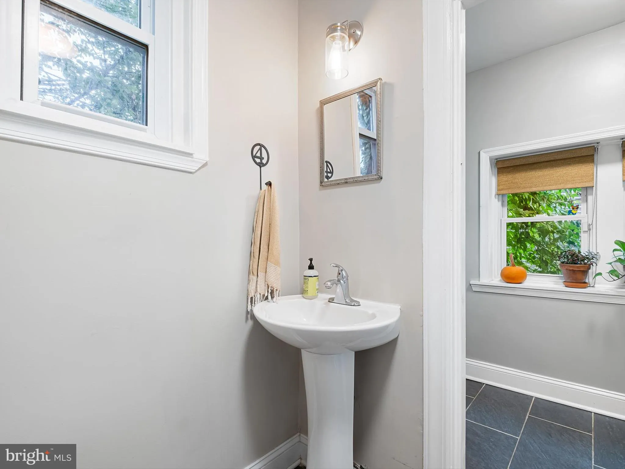 Wilmington, Delaware 19806, United States, 4 Bedrooms Bedrooms, ,3 BathroomsBathrooms,Residential,Active,230308