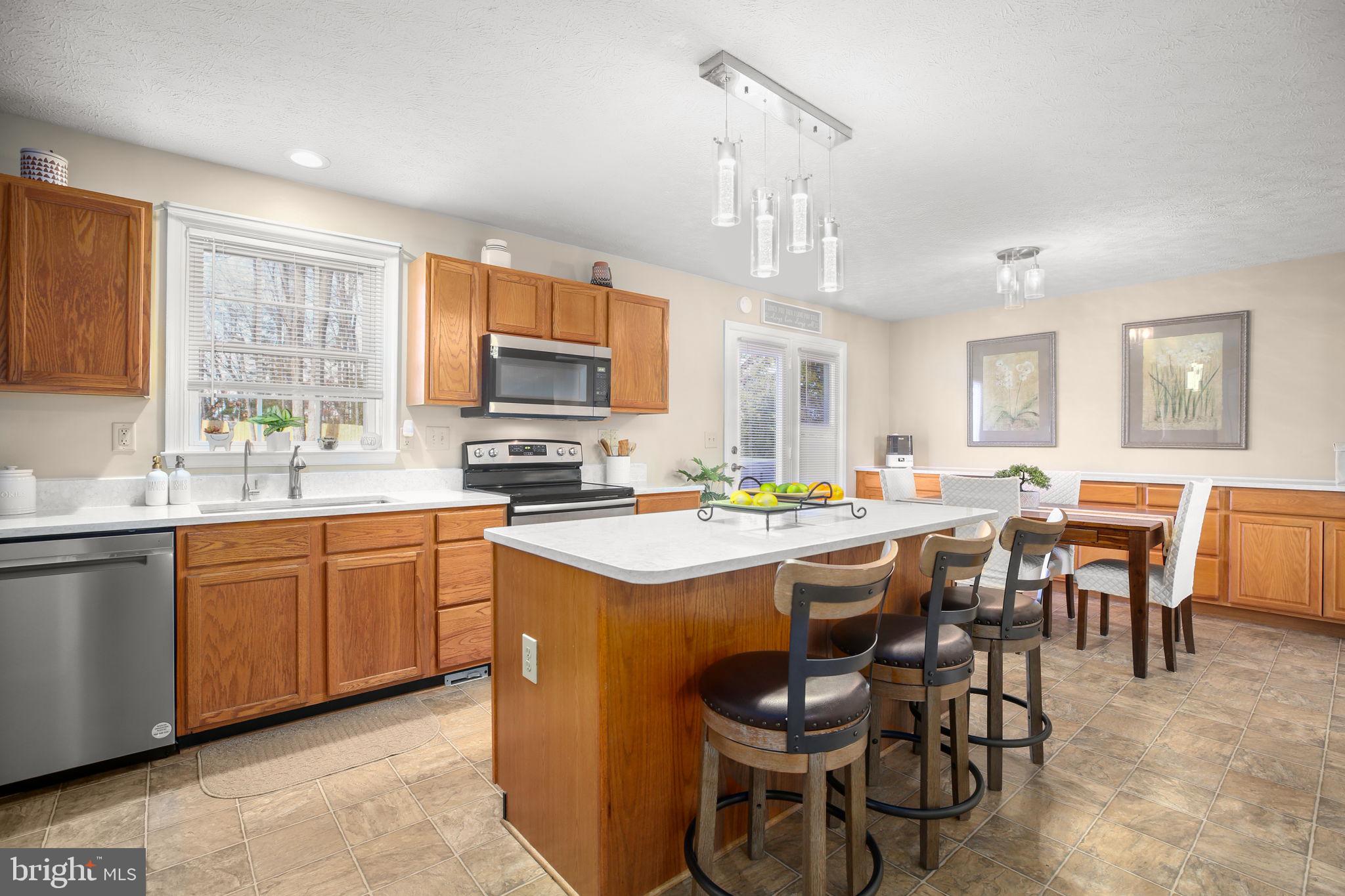 HUNTINGTON MEADOWS - Residential