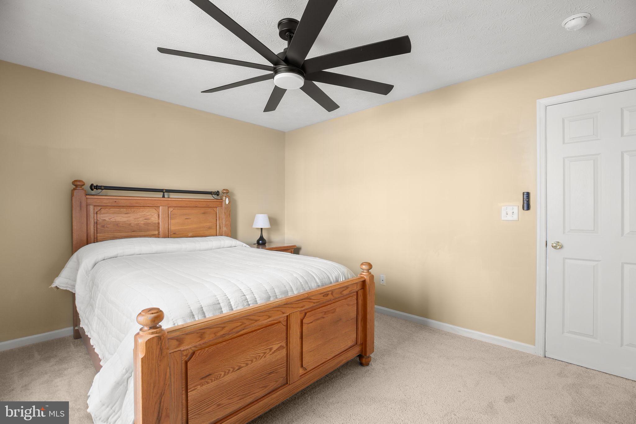 HUNTINGTON MEADOWS - Residential