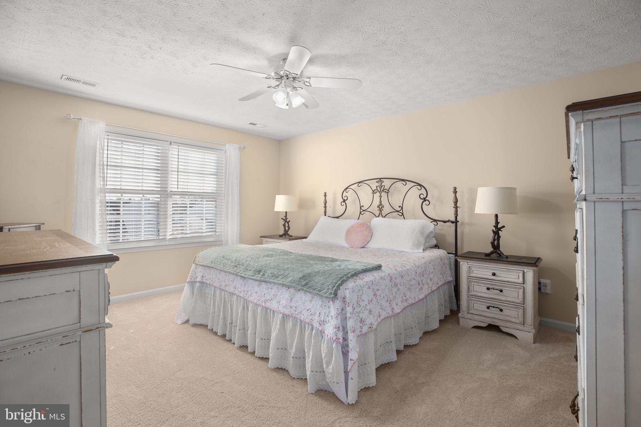 HUNTINGTON MEADOWS - Residential