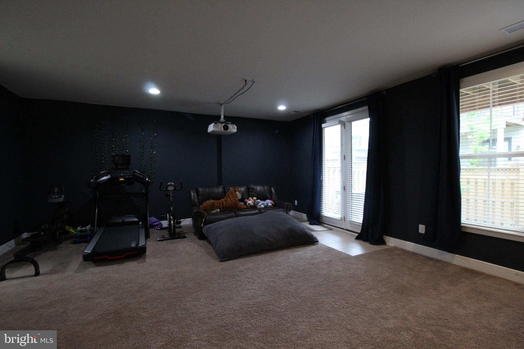 BRAMBLETON TOWN CENTER - Residential Lease