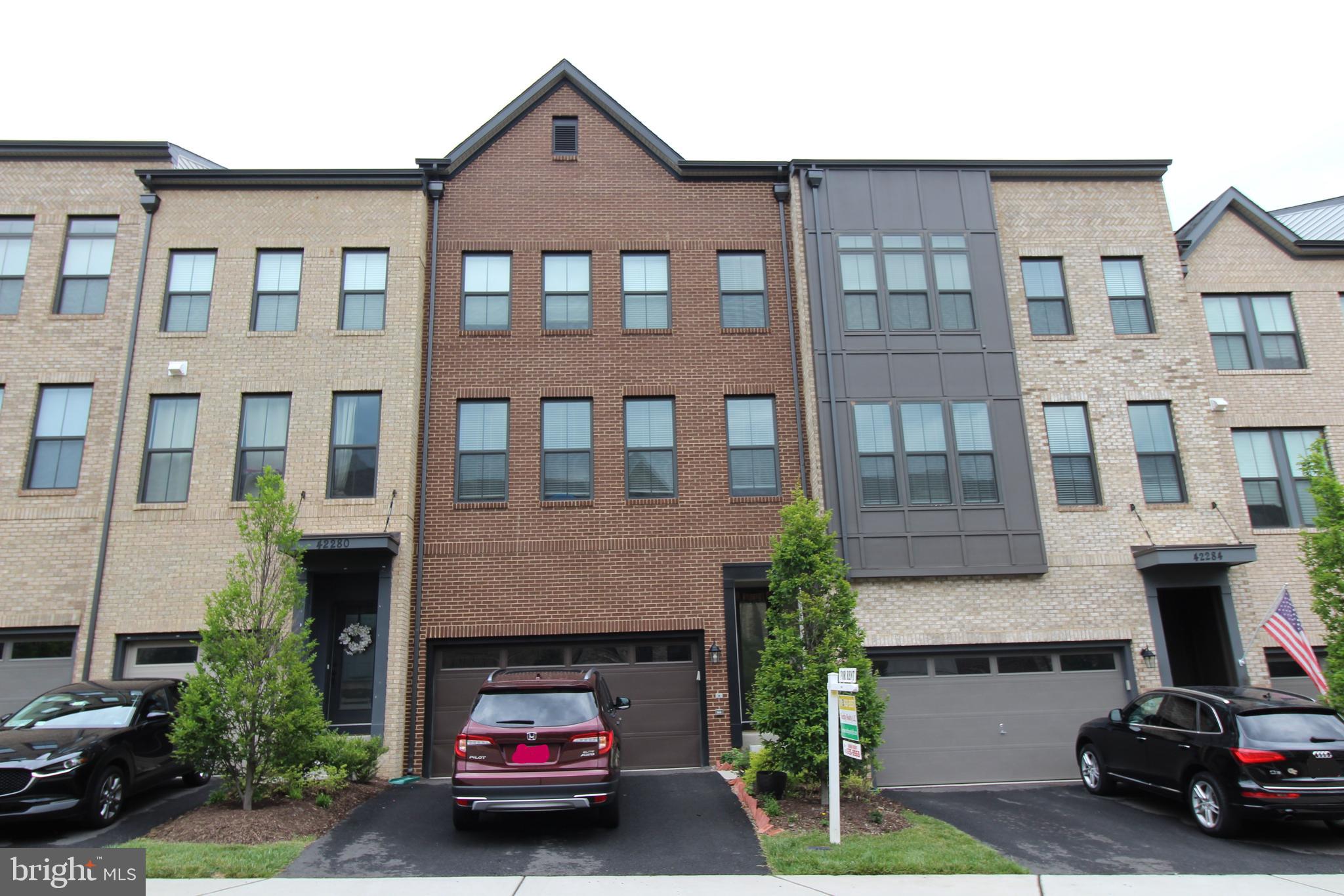 BRAMBLETON TOWN CENTER - Residential Lease