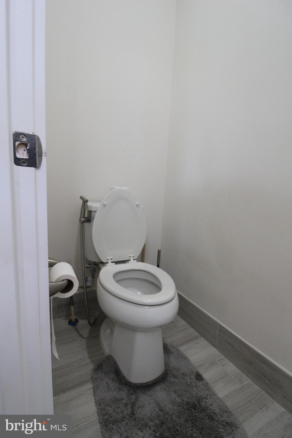 BRAMBLETON TOWN CENTER - Residential Lease