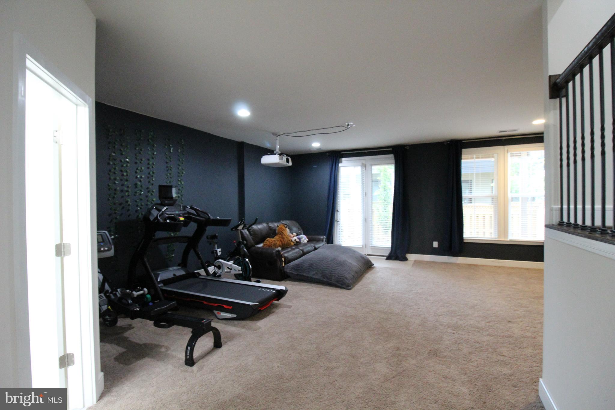 BRAMBLETON TOWN CENTER - Residential Lease