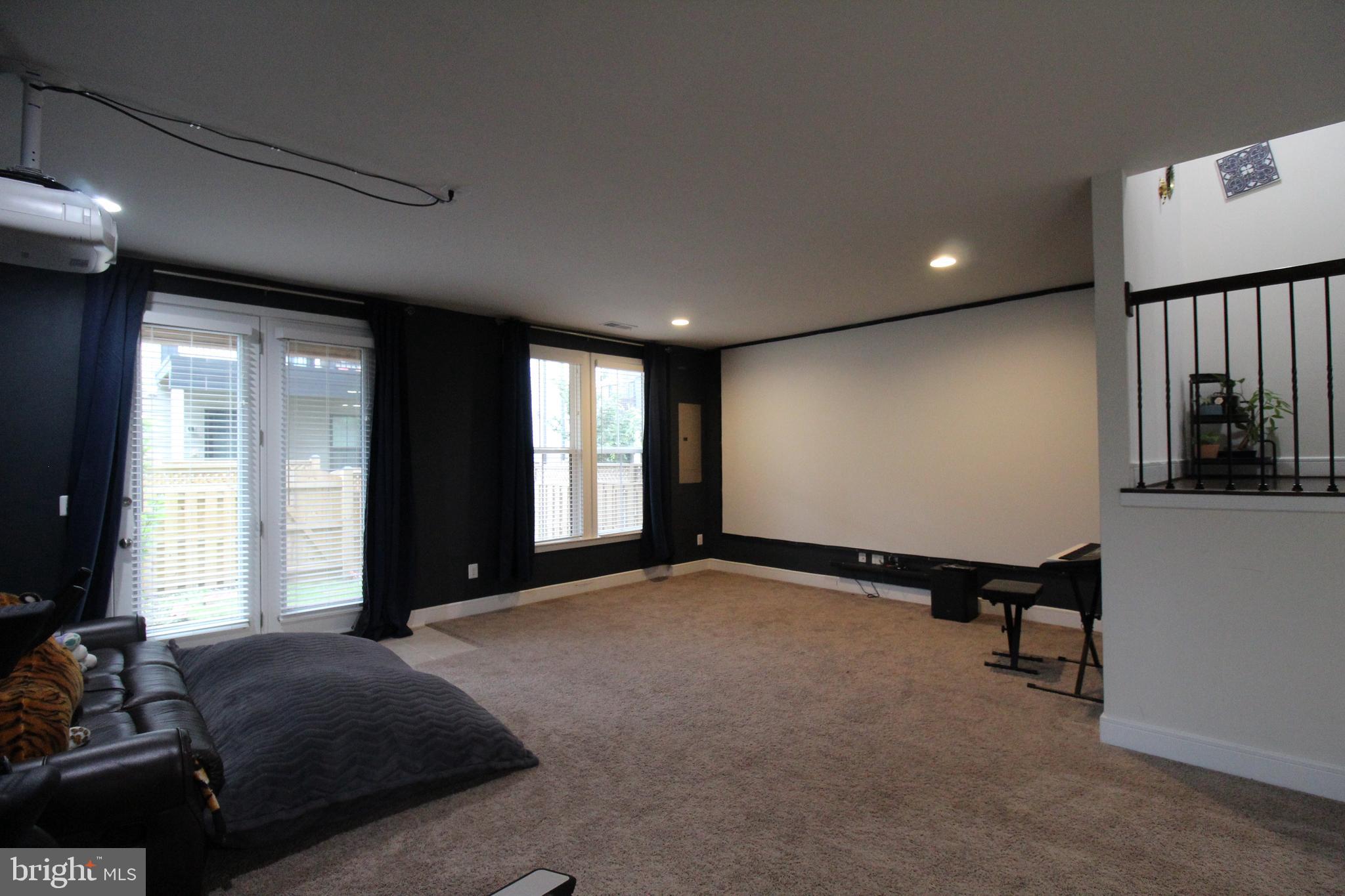 BRAMBLETON TOWN CENTER - Residential Lease