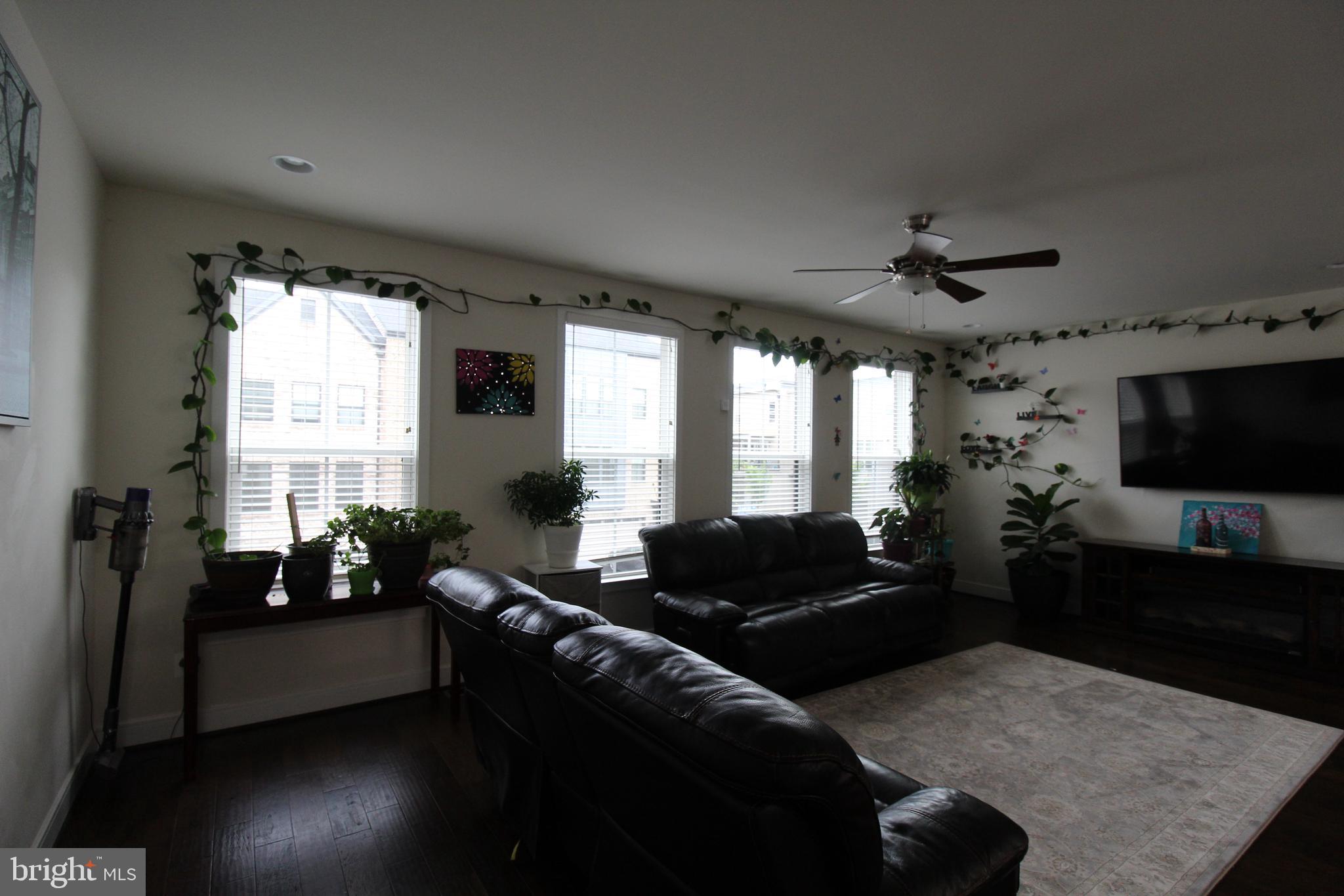 BRAMBLETON TOWN CENTER - Residential Lease