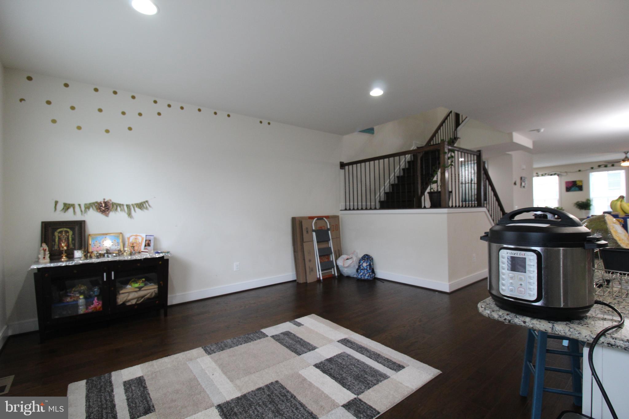 BRAMBLETON TOWN CENTER - Residential Lease