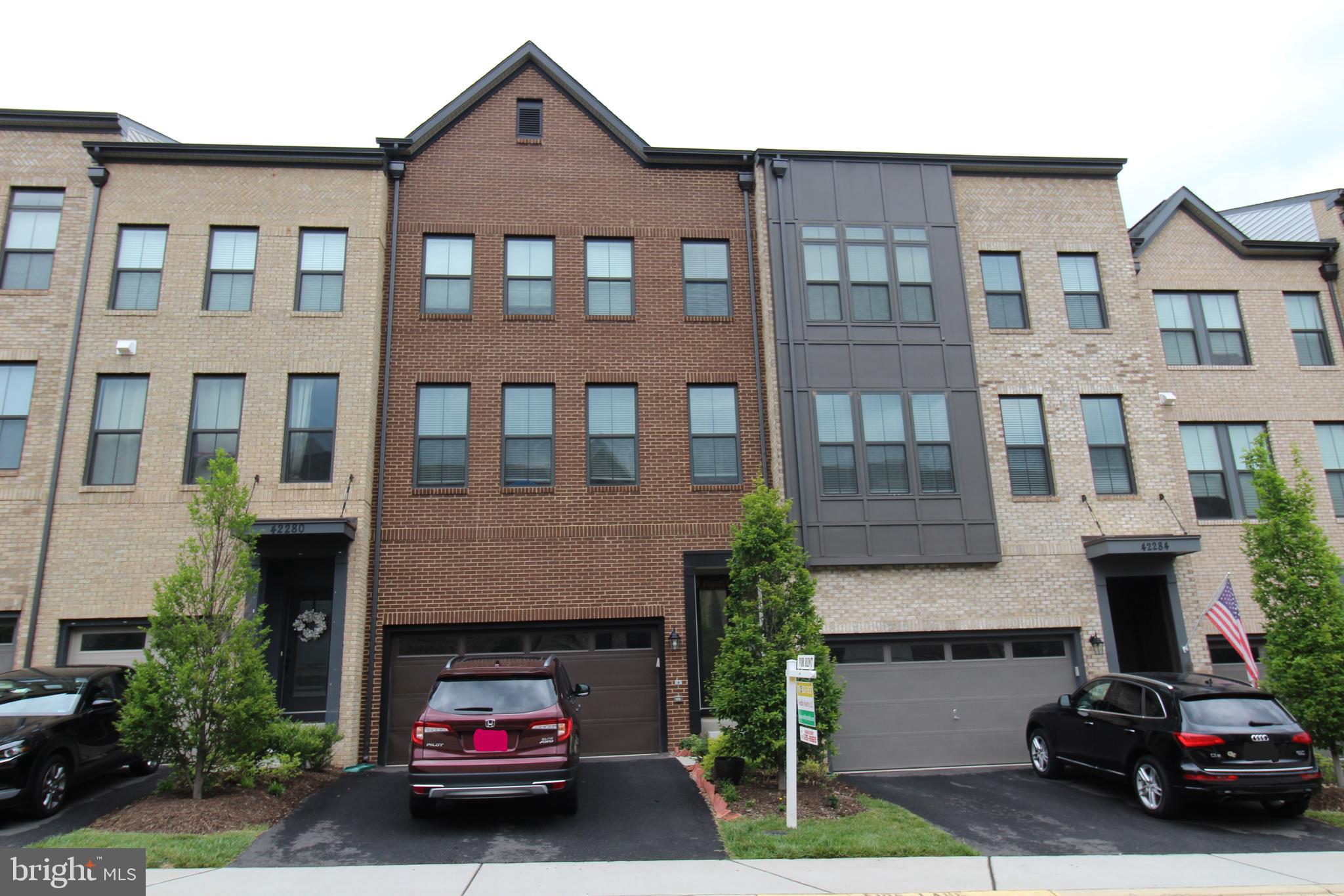 BRAMBLETON TOWN CENTER - Residential Lease