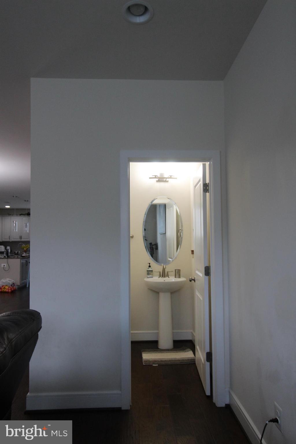 BRAMBLETON TOWN CENTER - Residential Lease