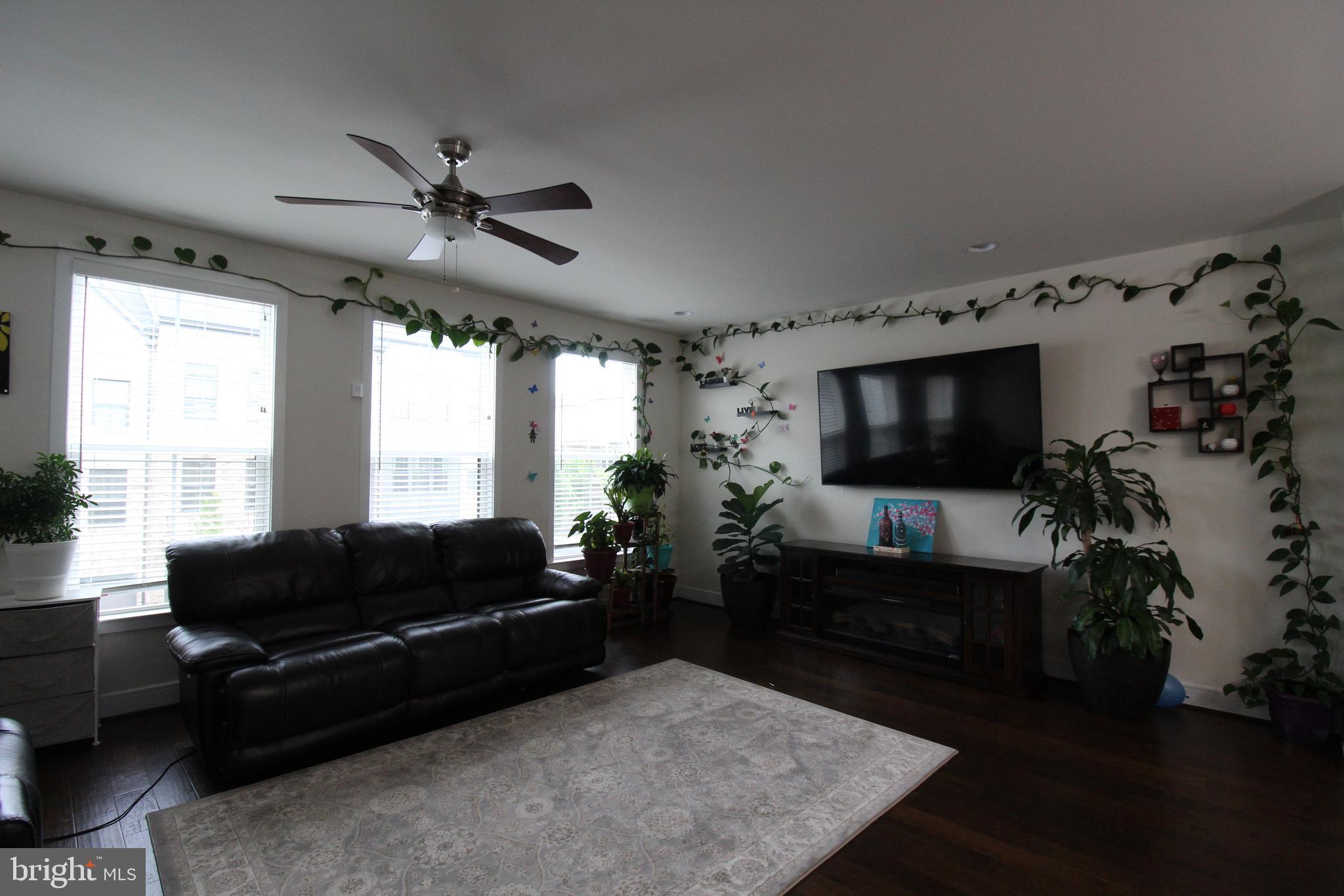 BRAMBLETON TOWN CENTER - Residential Lease