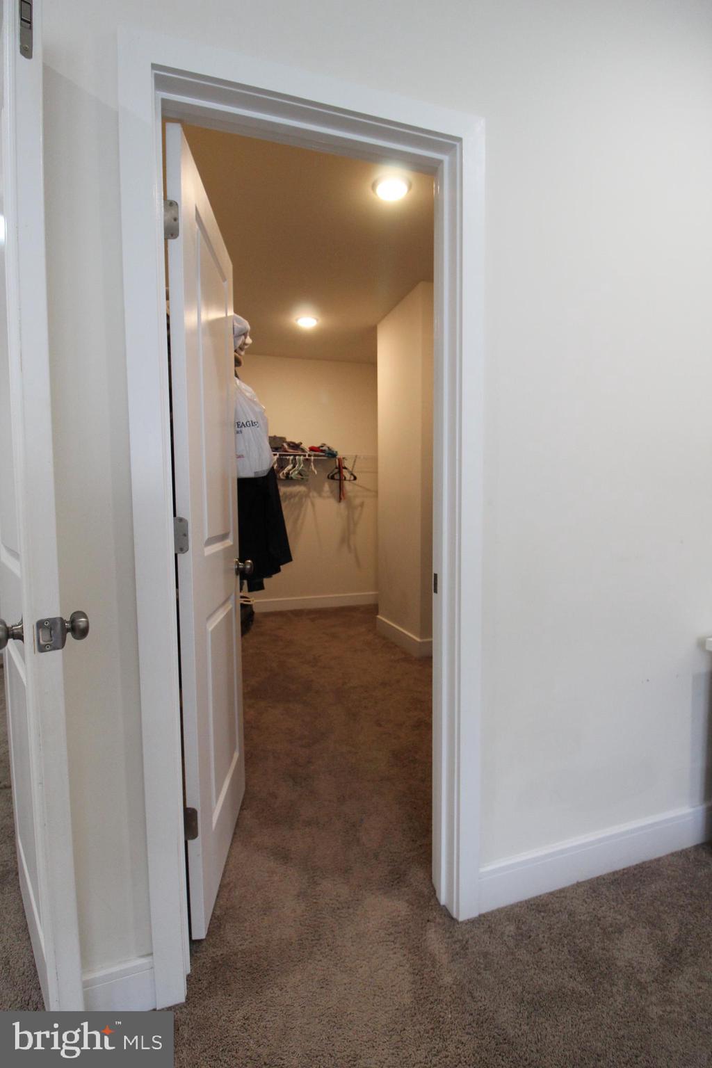 BRAMBLETON TOWN CENTER - Residential Lease